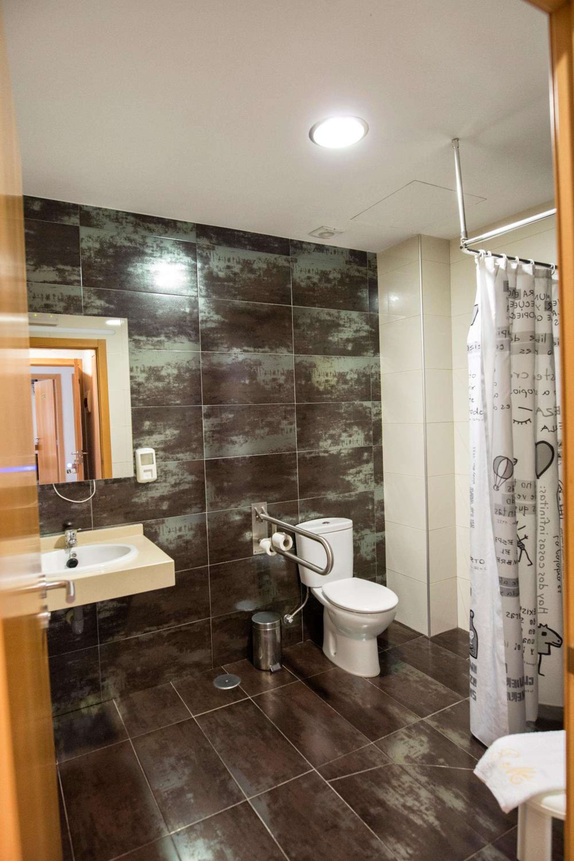 Double Room with Extra Bed photo 2