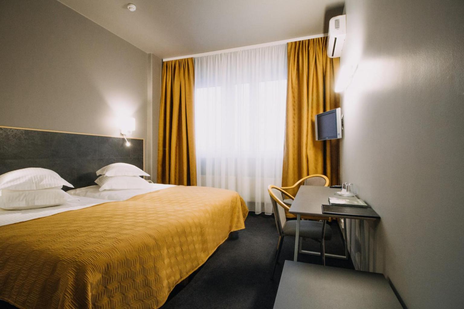 Double or Twin Room photo 3