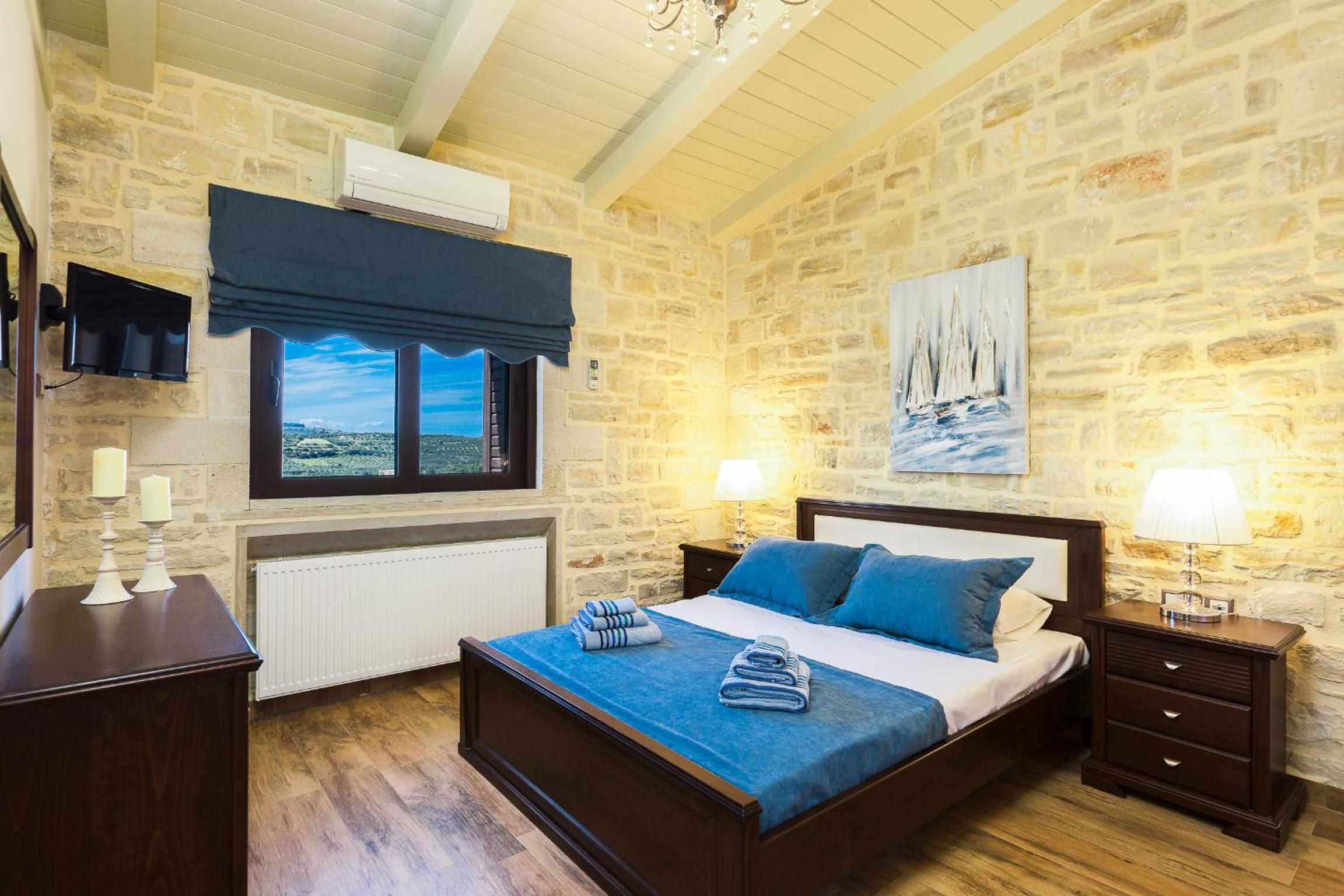 Three-Bedroom Villa photo 2