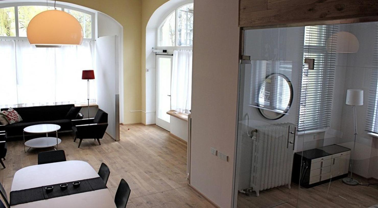 Apartment photo 3