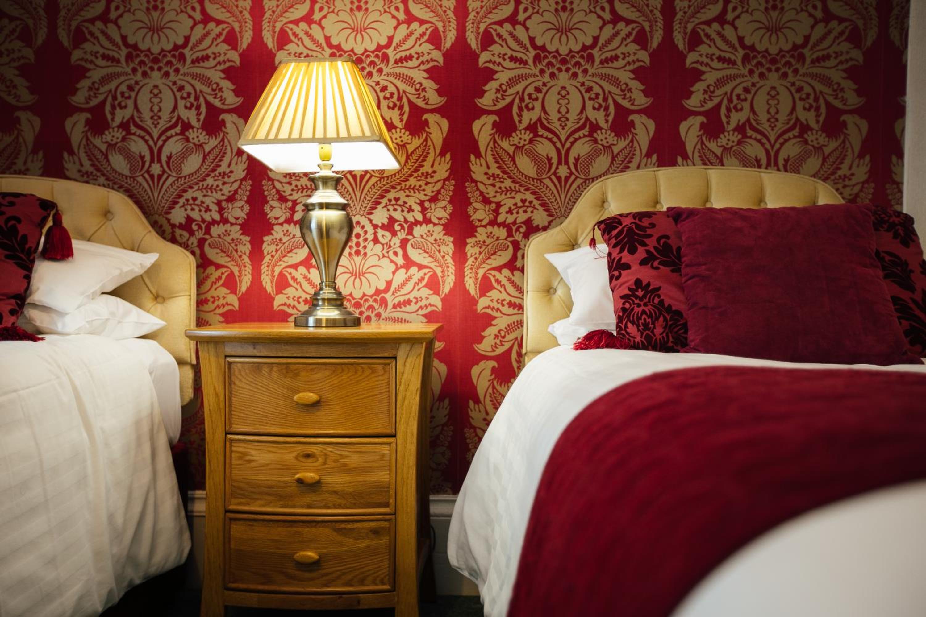 Twin Room - Photo 5