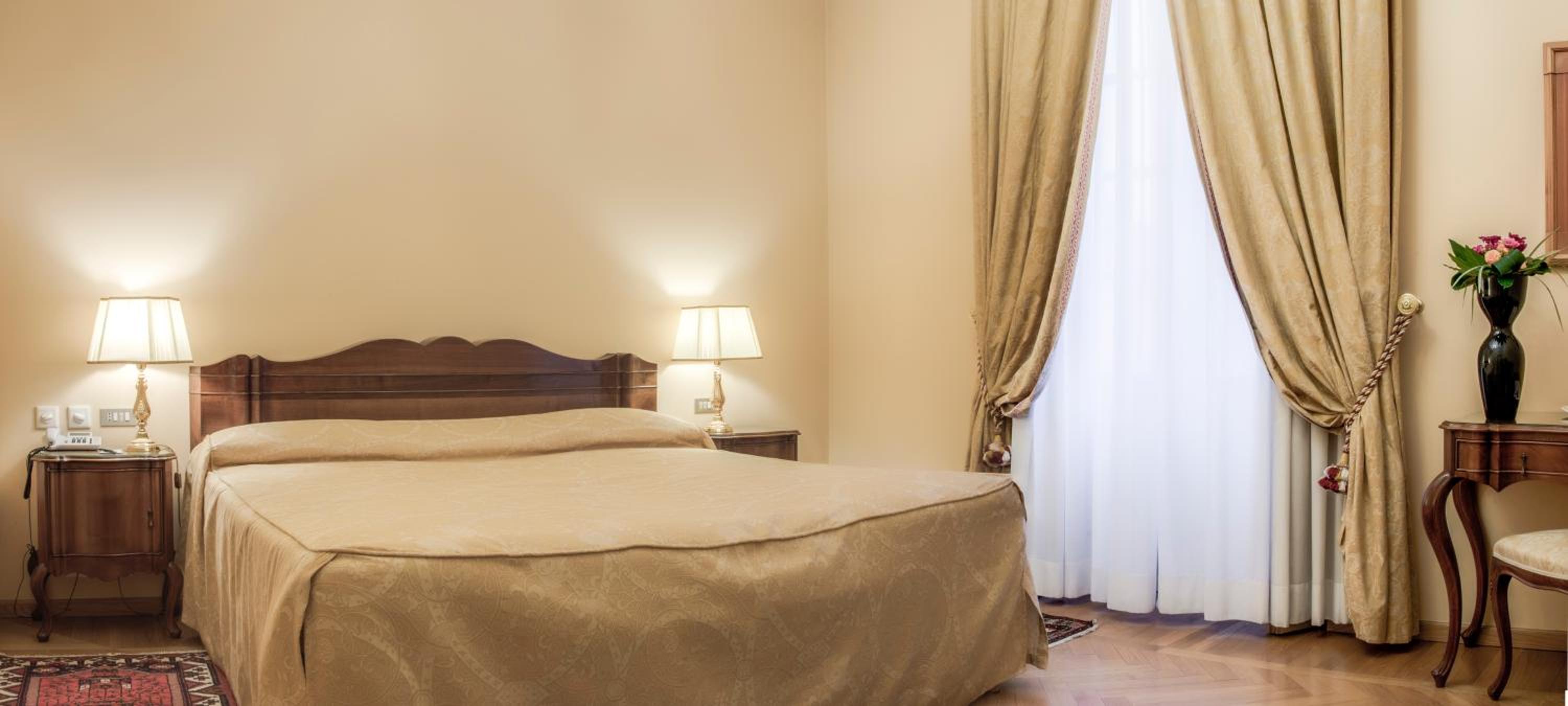 Deluxe Double Room - Photo 1
