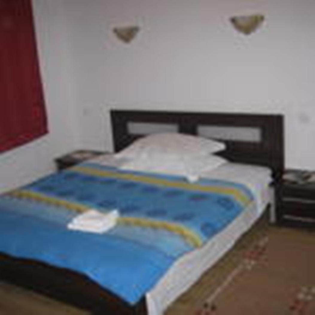 Triple Room - Photo 24