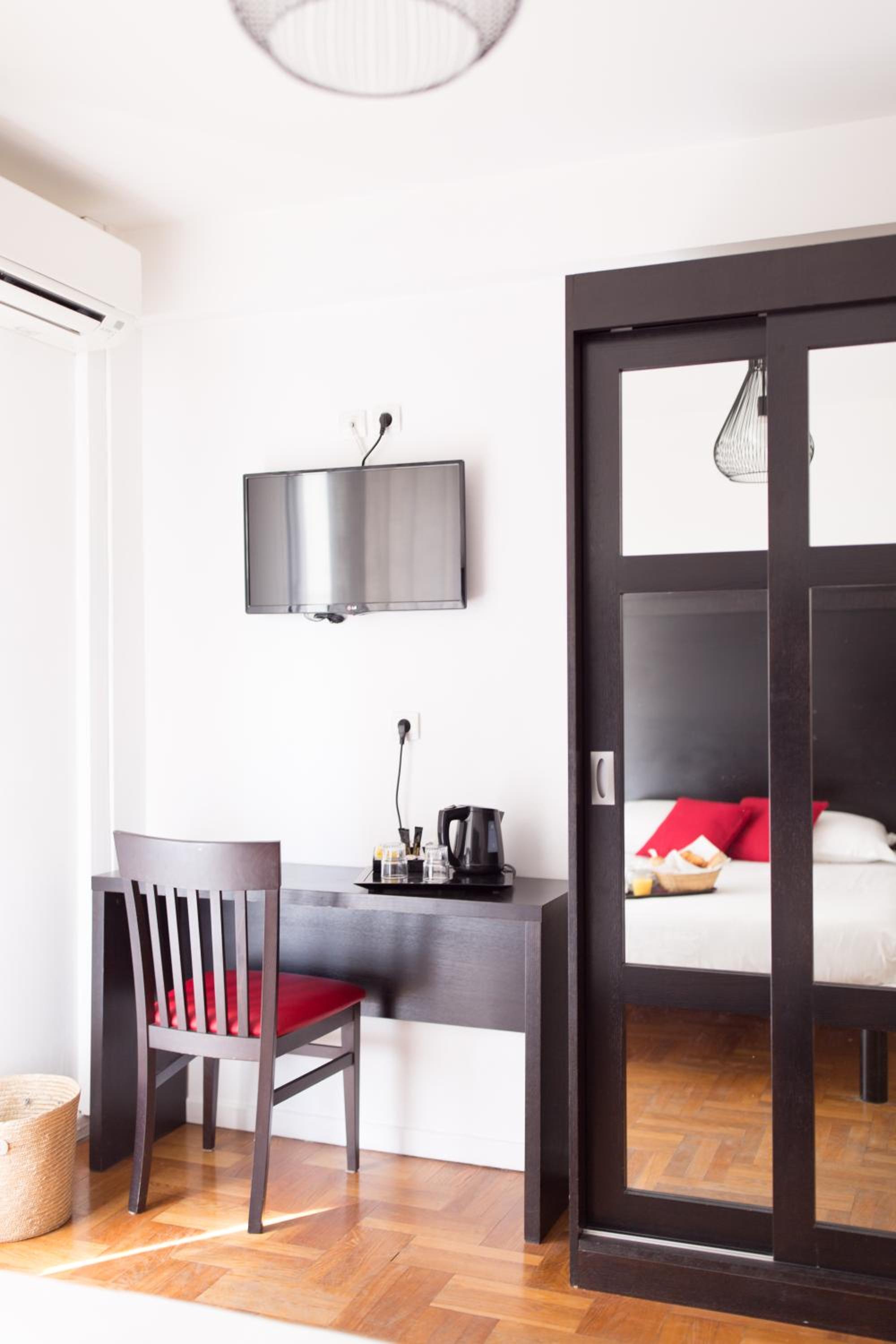Double Room - Photo 4