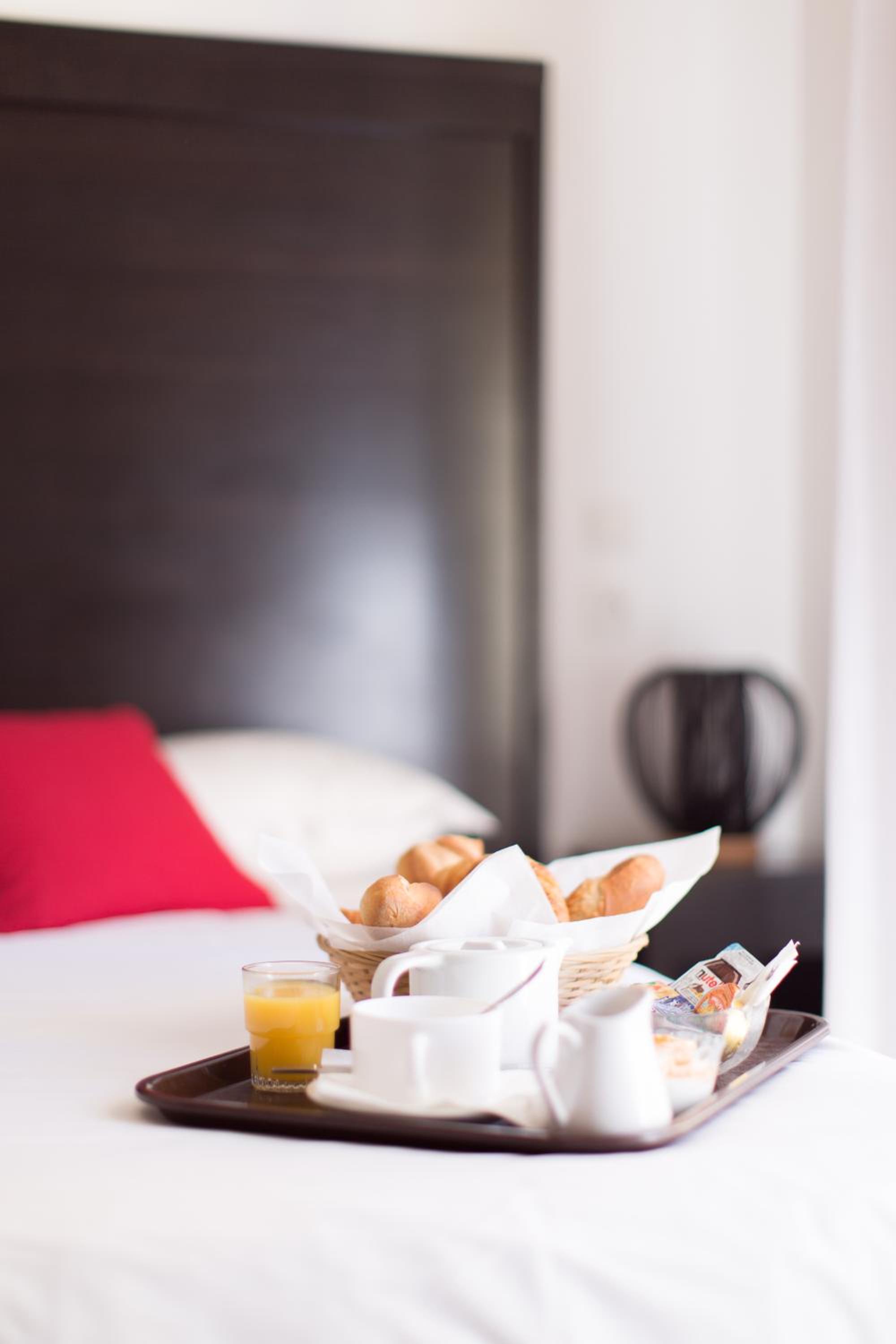Double Room - Photo 11