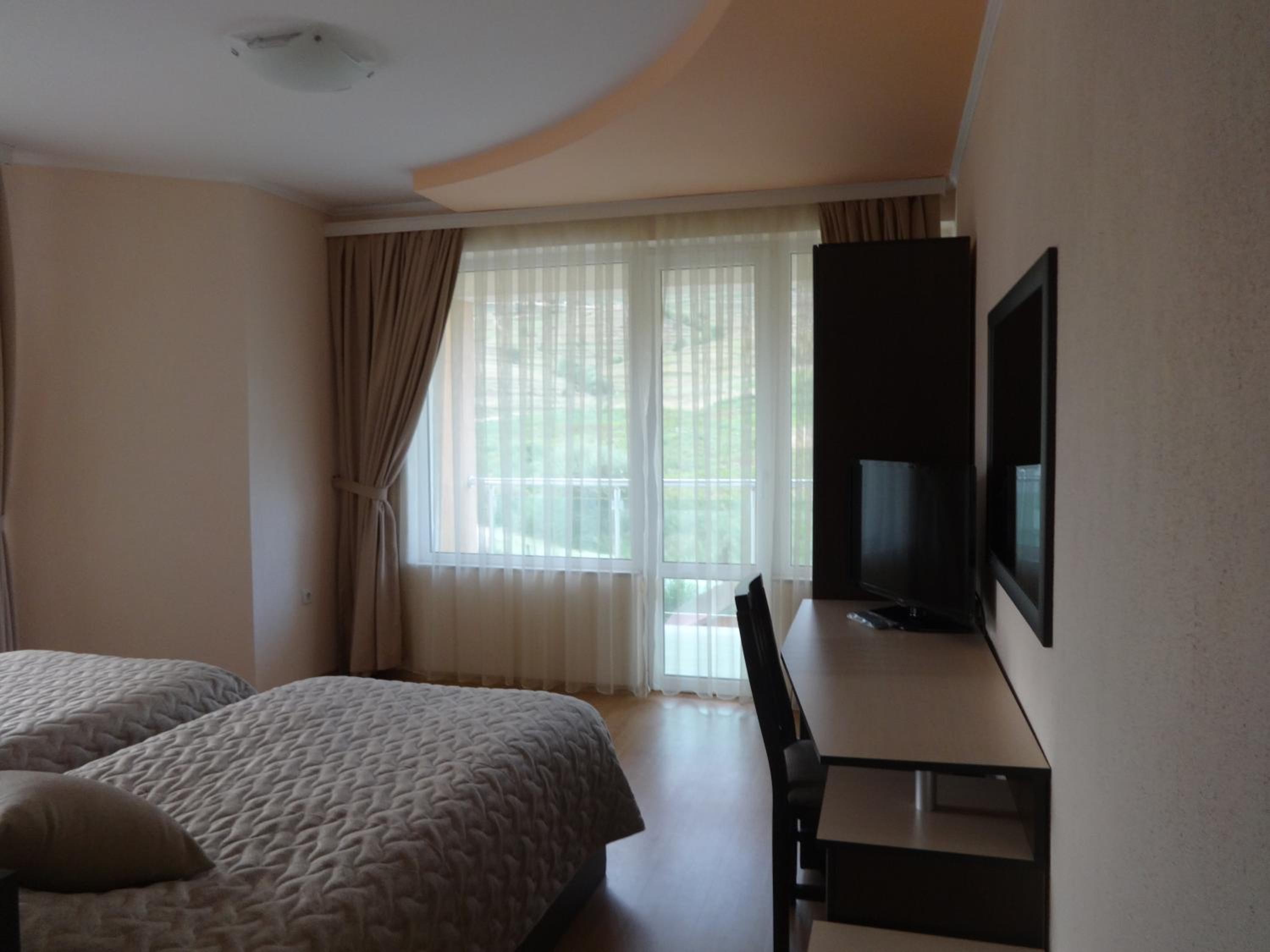 Double or Twin Room - Photo 2