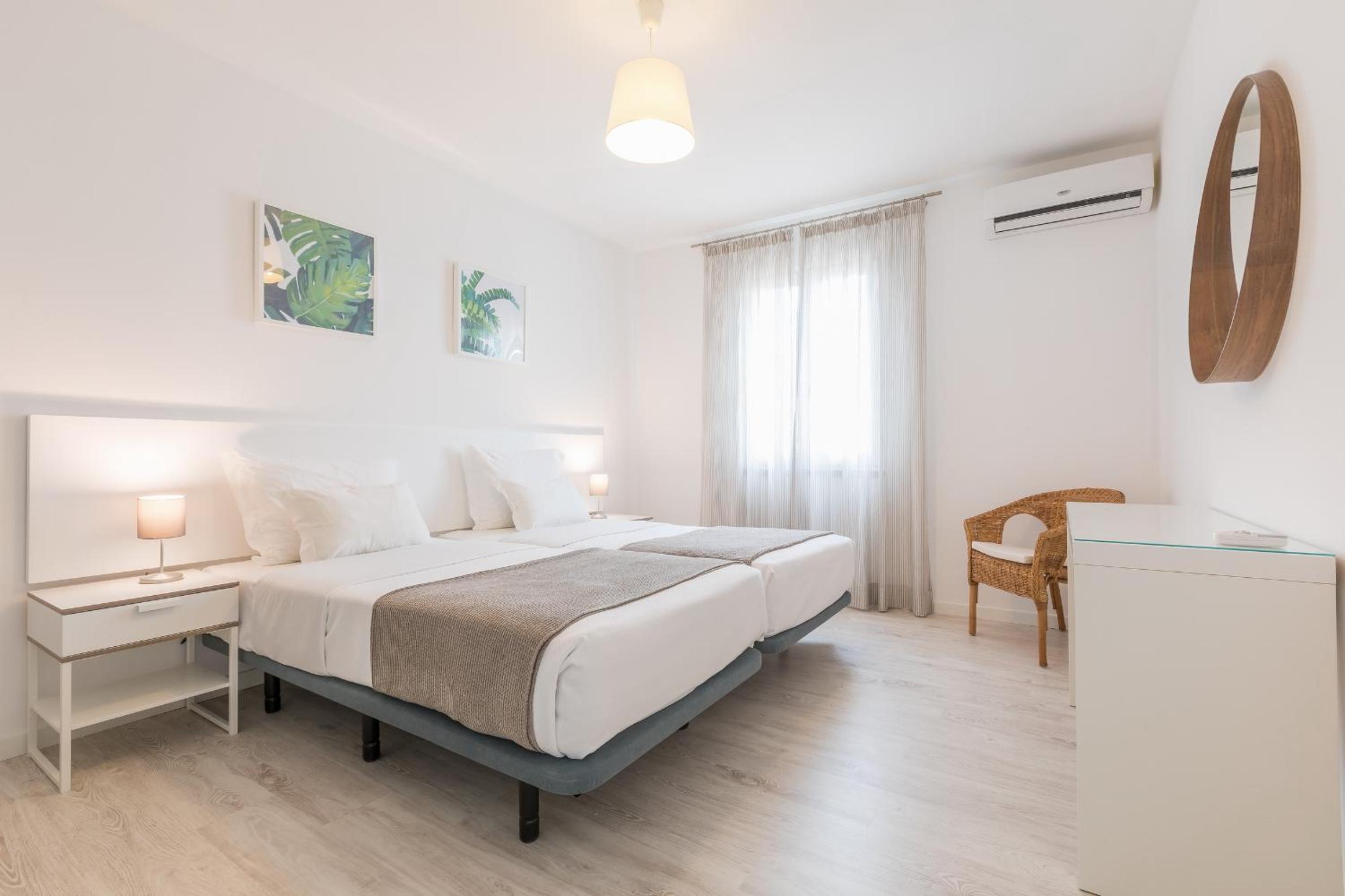 Two-Bedroom Apartment with Balcony photo 1