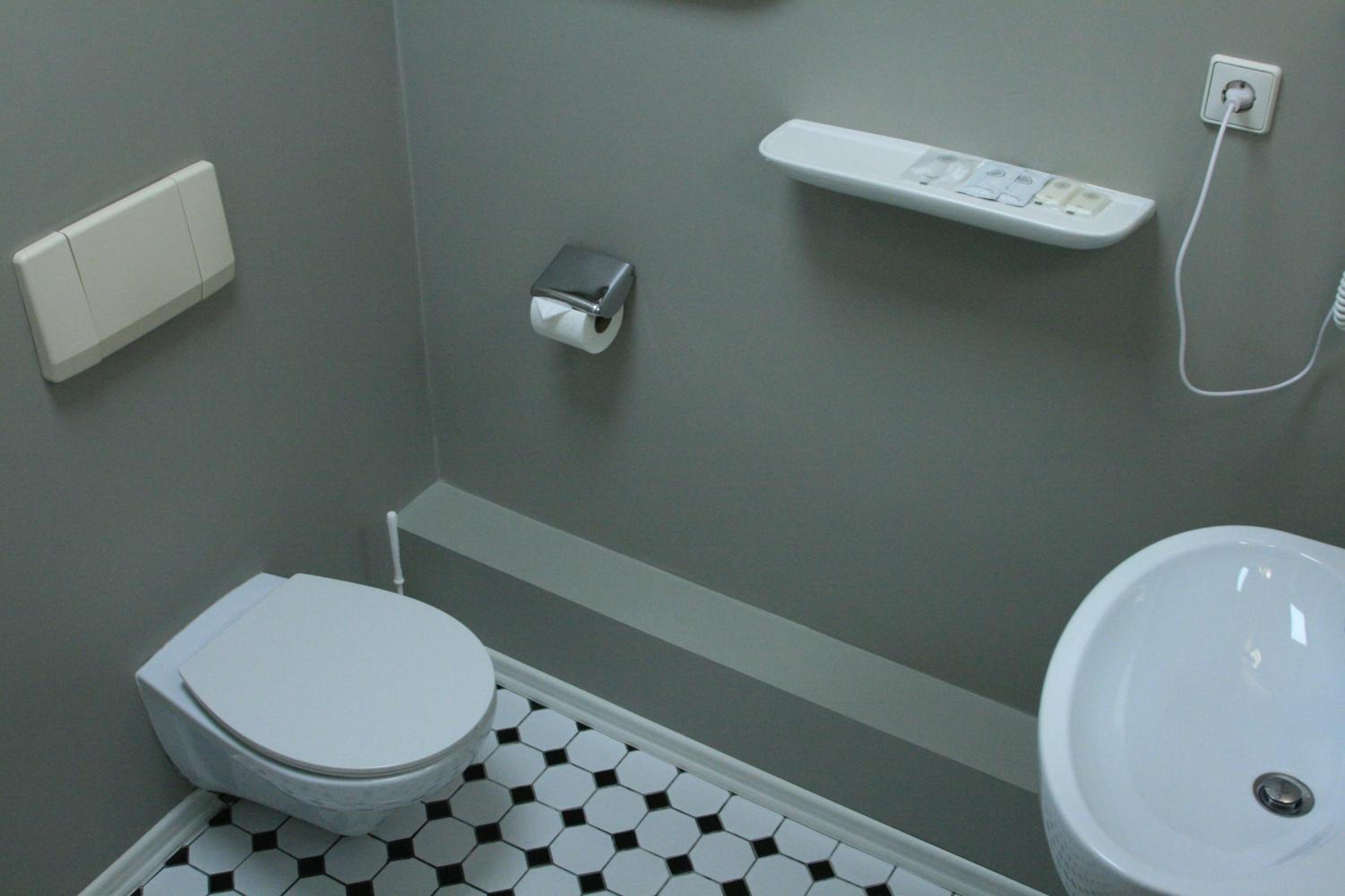Standard Double Room - Photo 16