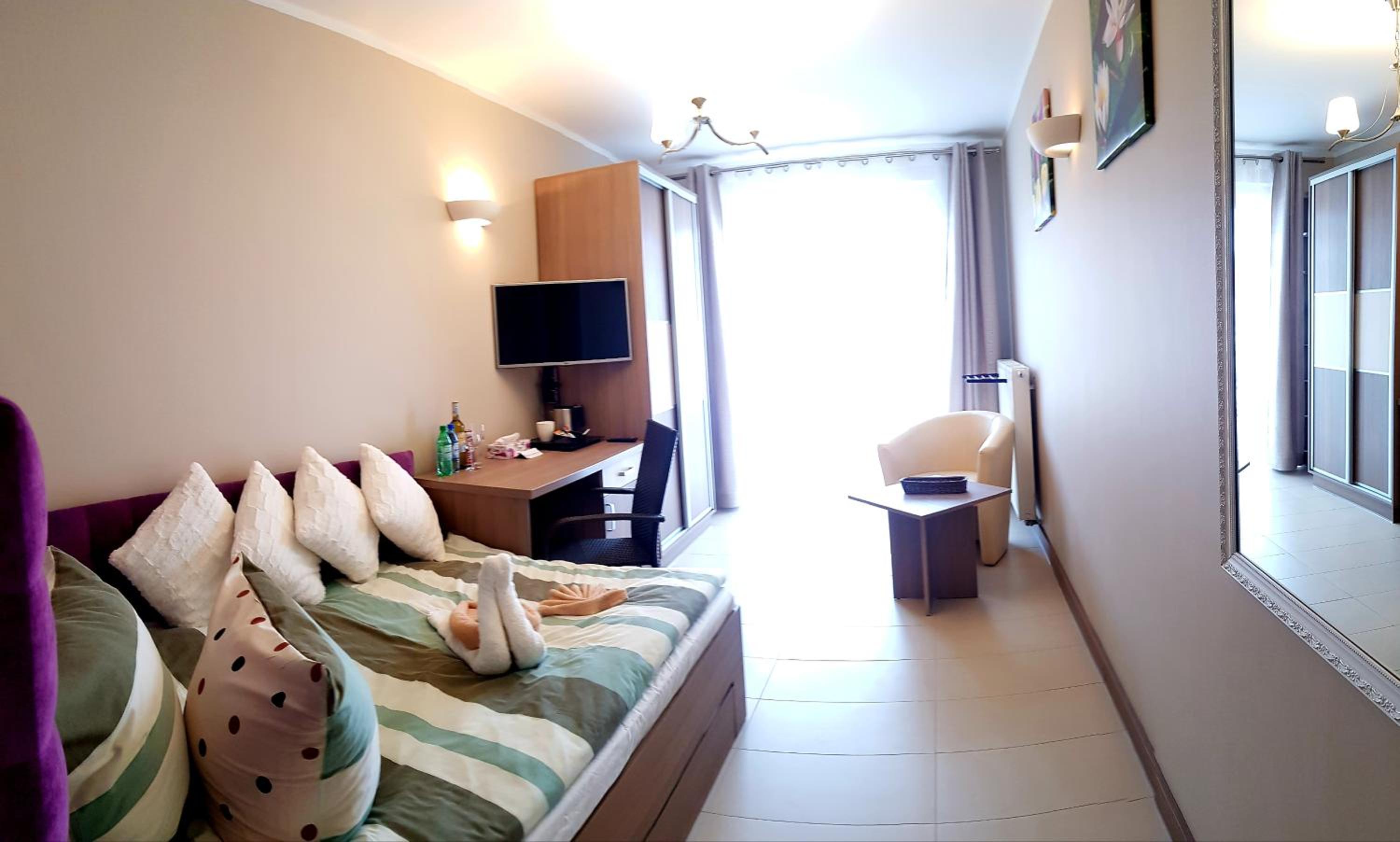 Economy Single Room with Balcony photo 2