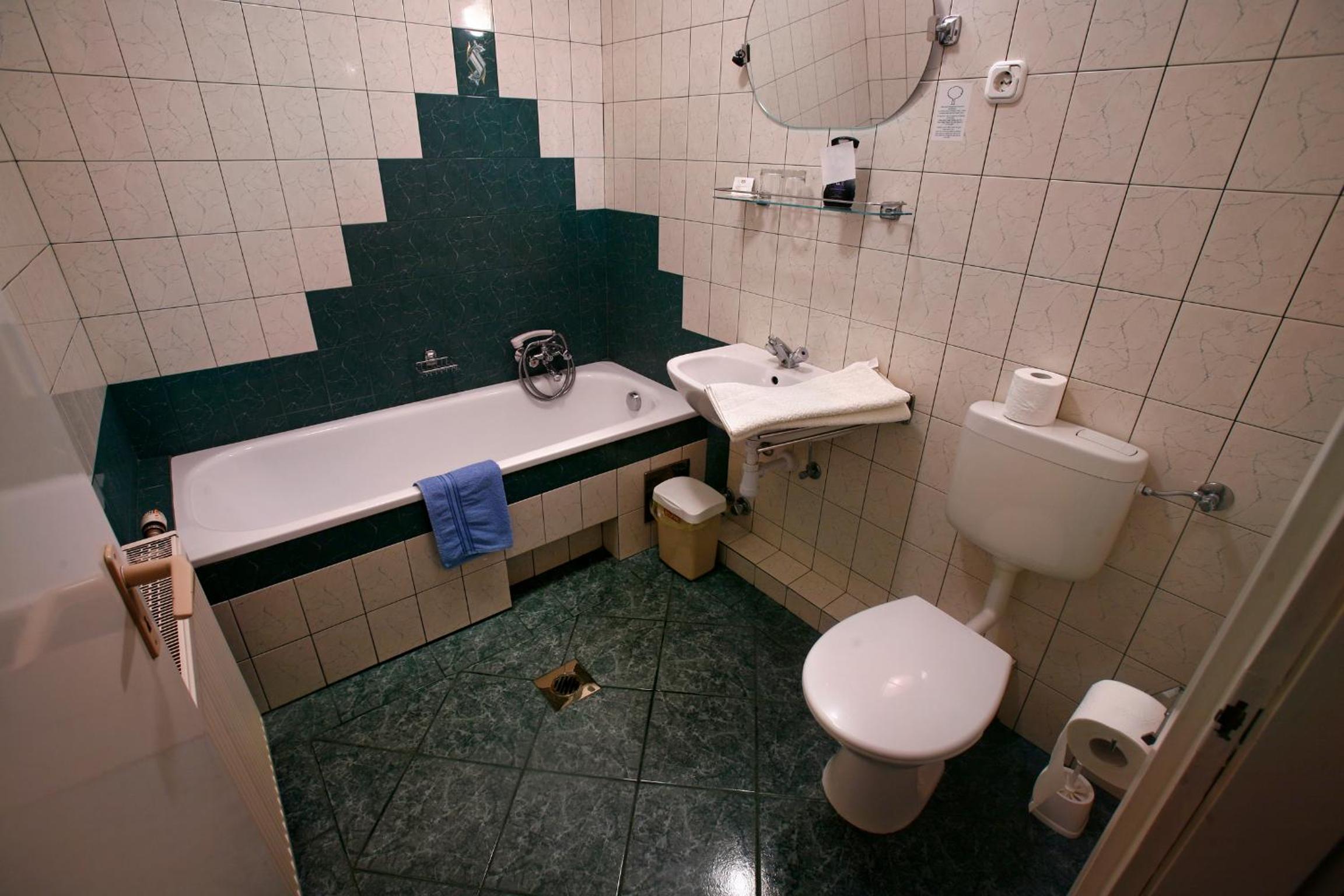 Standard Triple Room photo 3