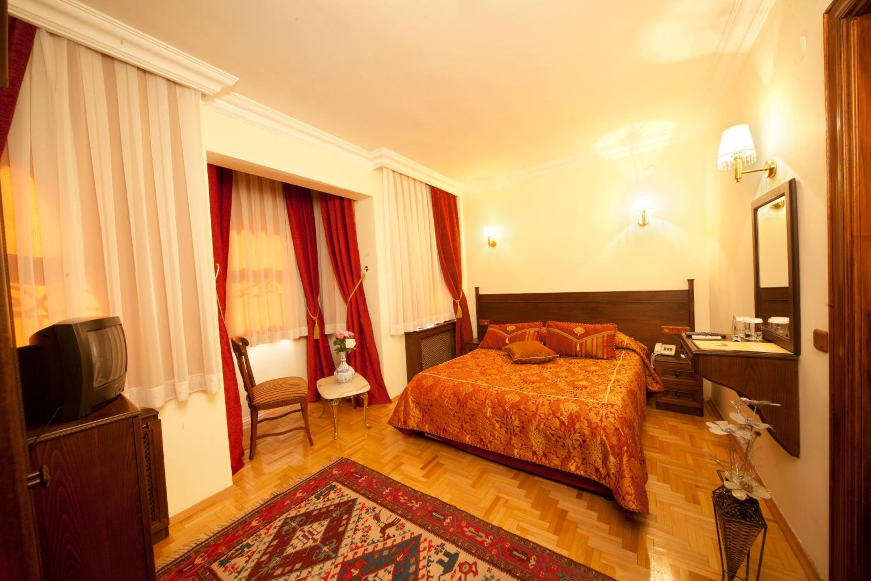 Economy Double or Twin Room photo 2