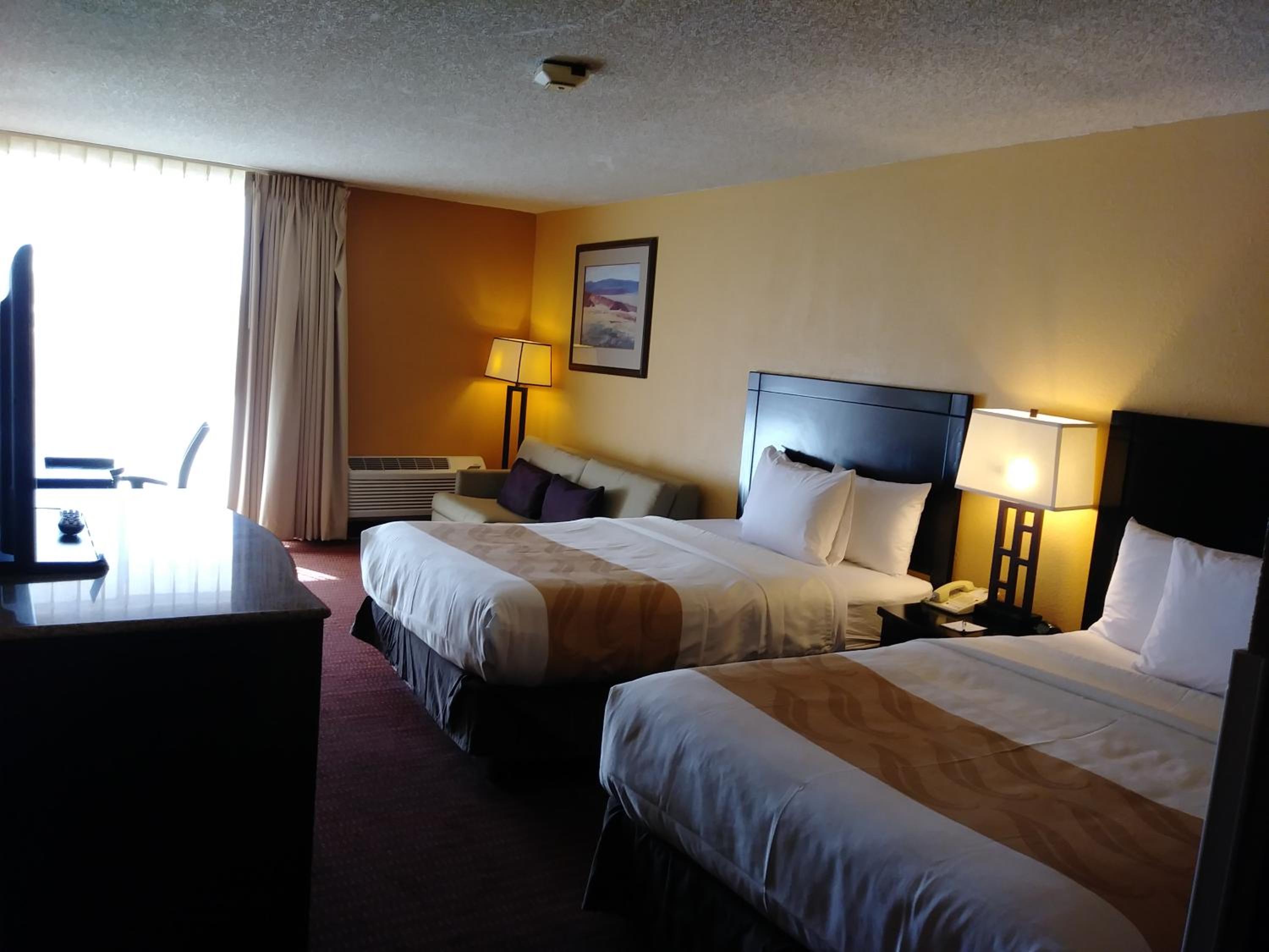Double Room with Two Double Beds - Non-Smoking - Photo 1