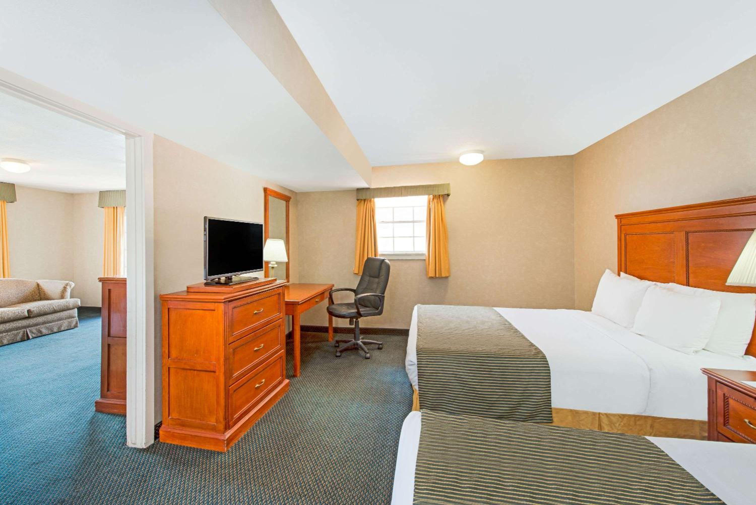 King Studio Suite, Non-Smoking - Photo 1
