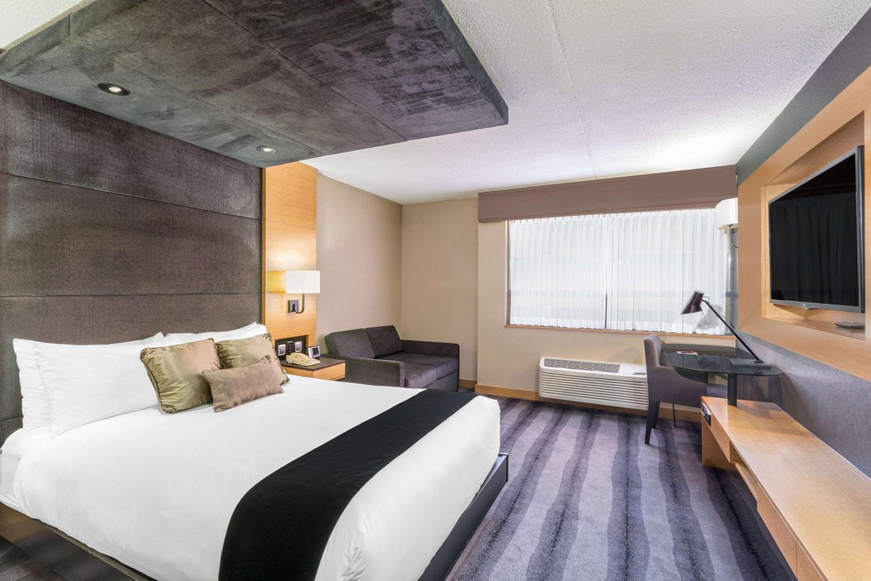 Premier Queen Room - Photo 3