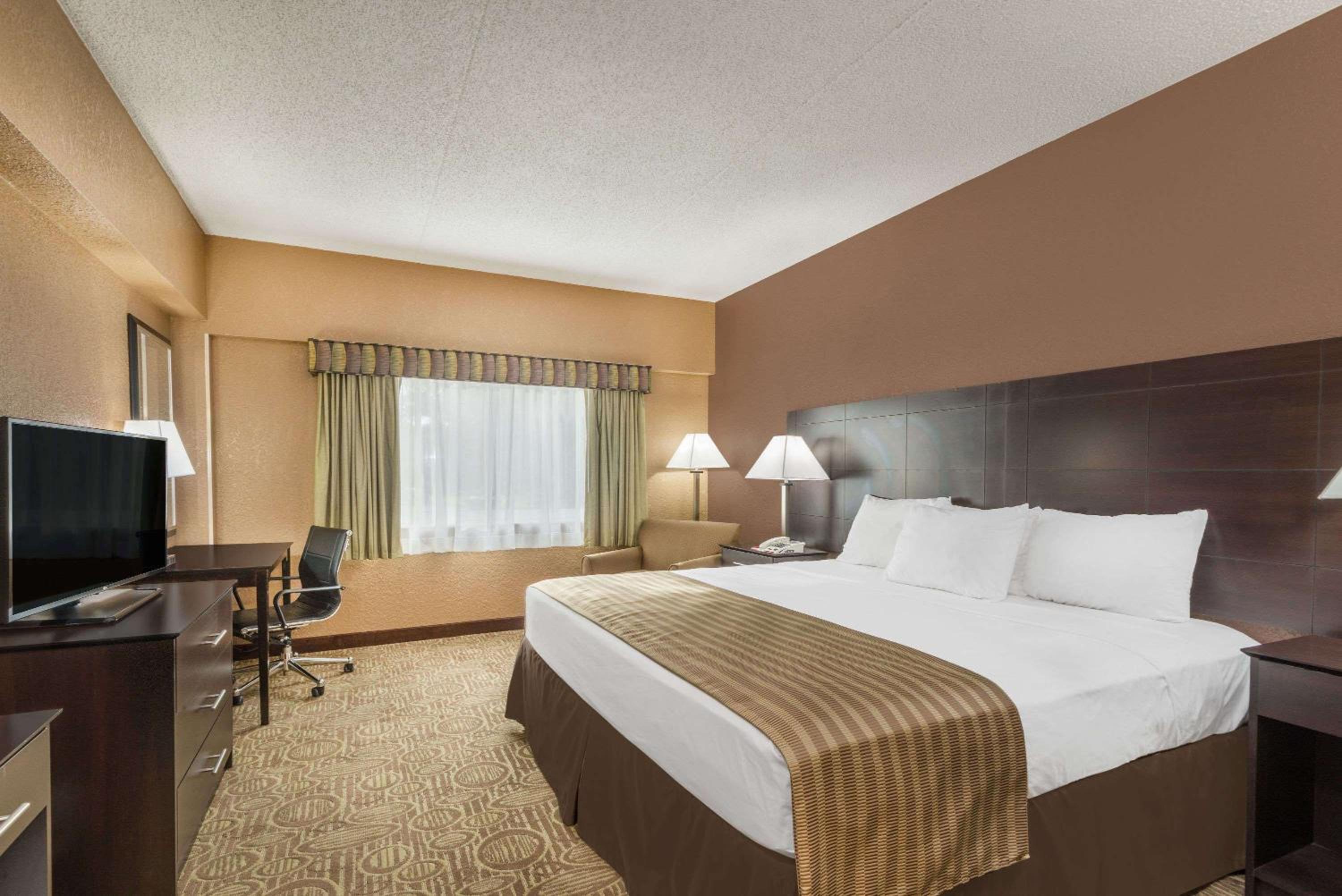King Room - Mobility Access/Non-Smoking - Photo 3