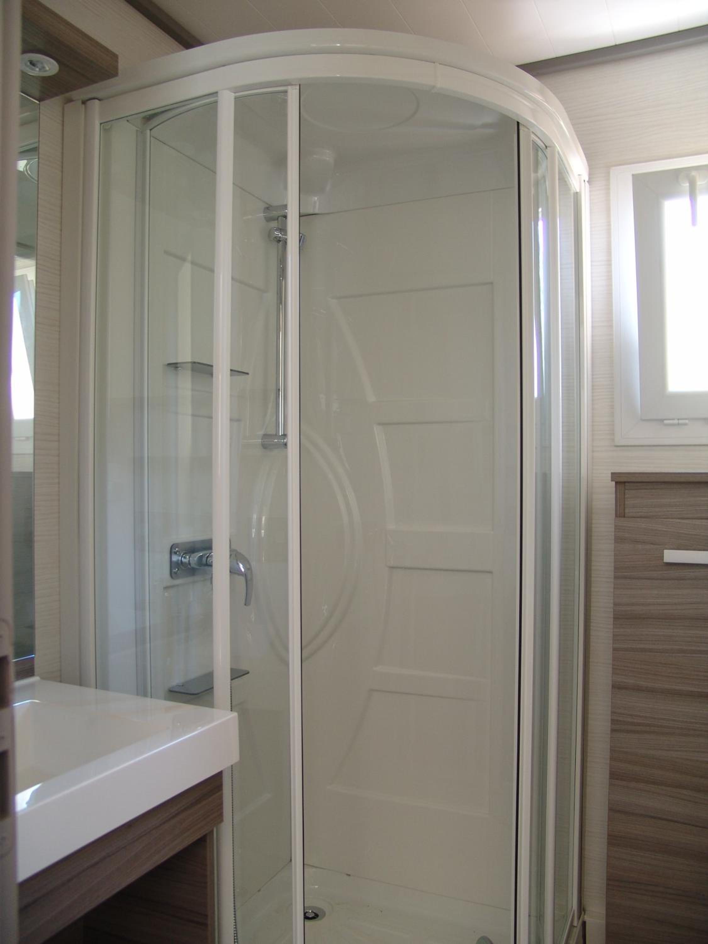 Mobile Home (4-6 adults) photo 3