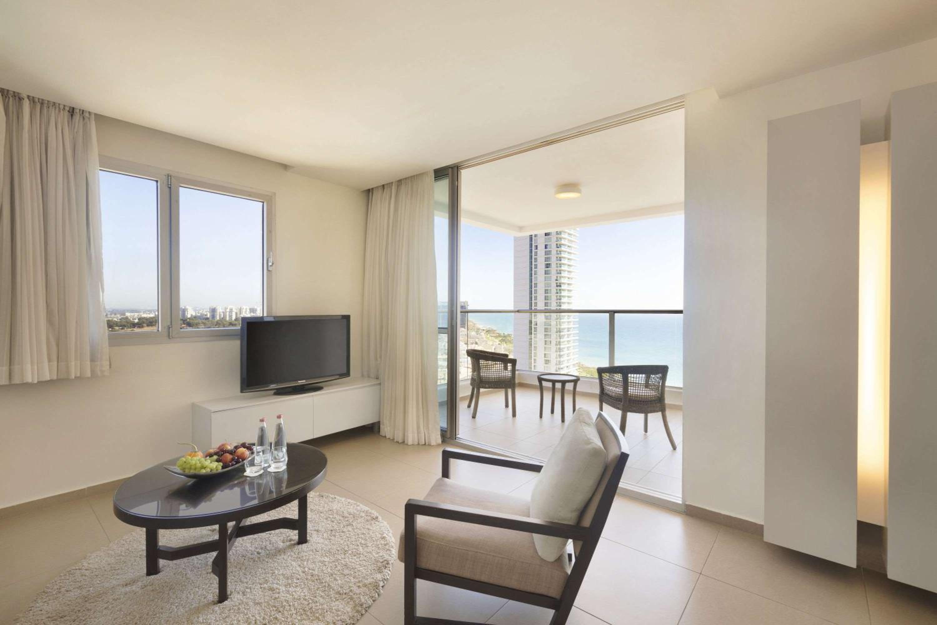 Superior Suite Family Sea View - Photo 1