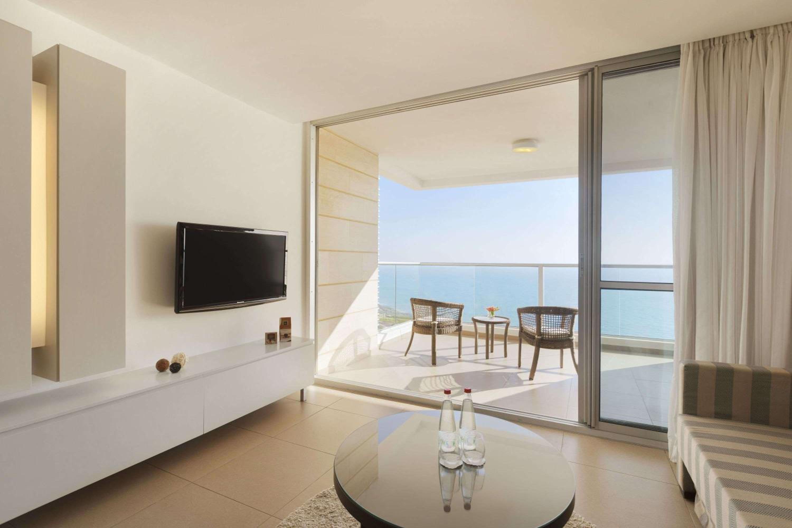 Deluxe Sea View - Photo 1