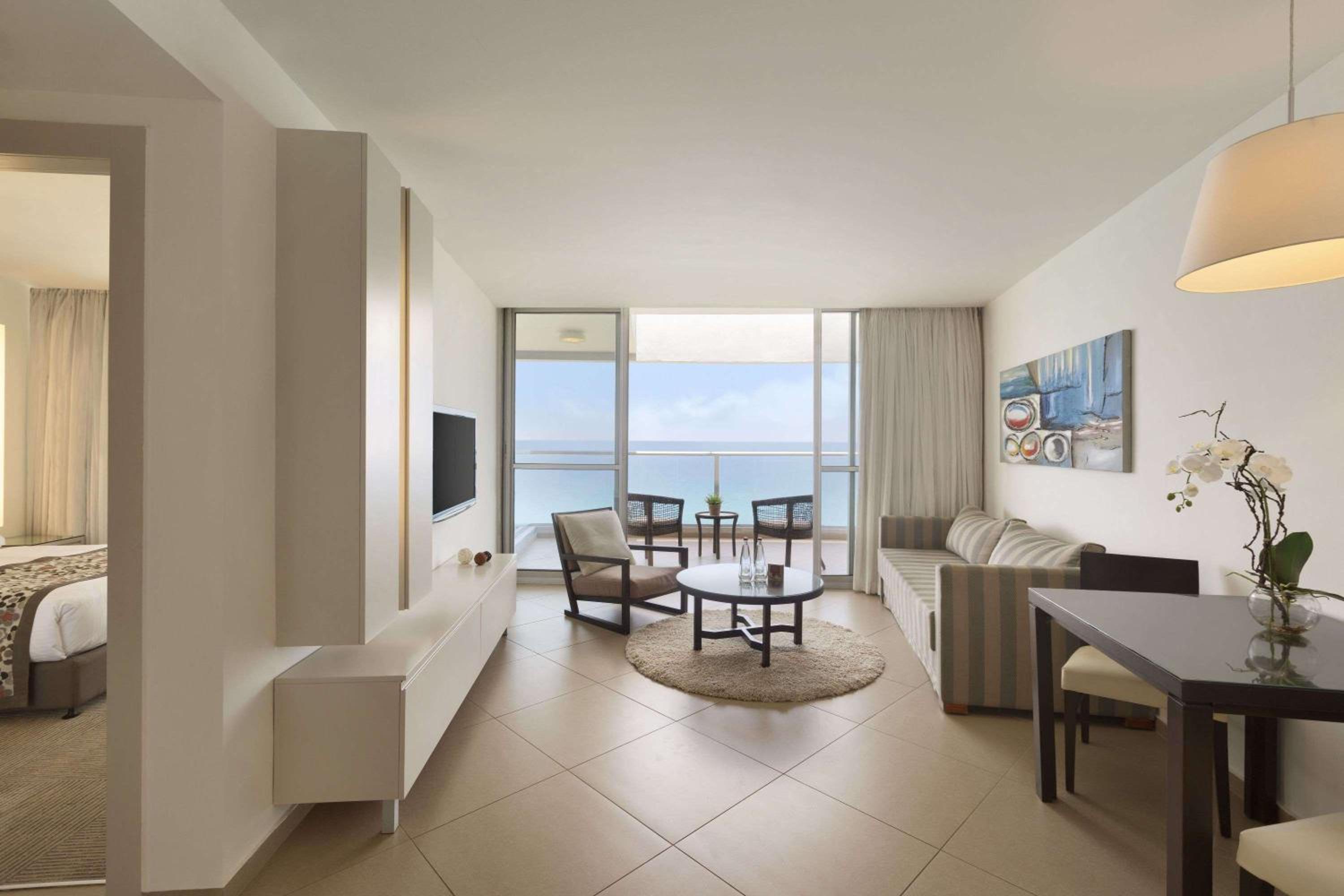 Deluxe Full Sea View photo 2