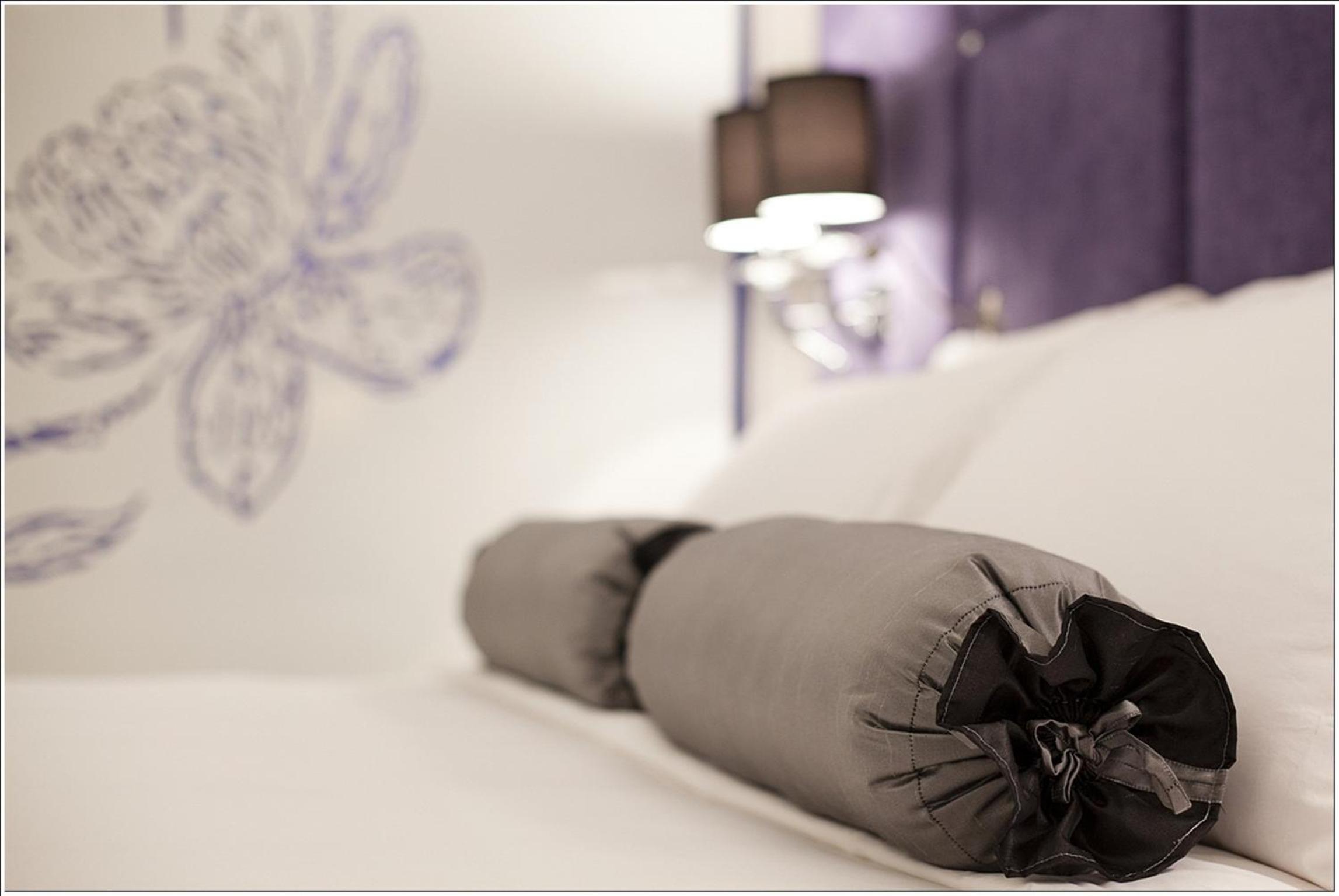 Premier Deluxe Room Twin bed (2Queens Bed) photo 3