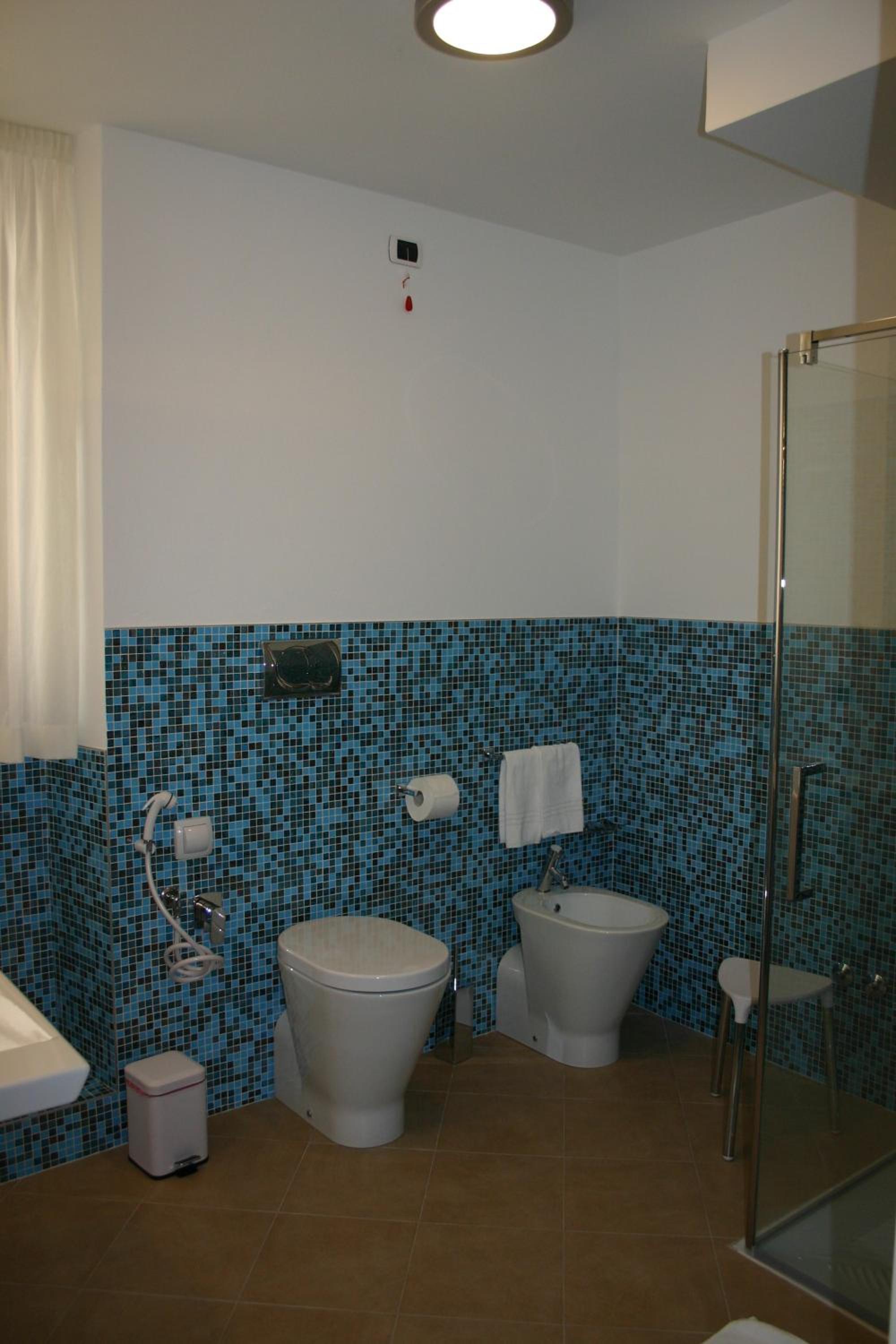 Standard Triple Room photo 3
