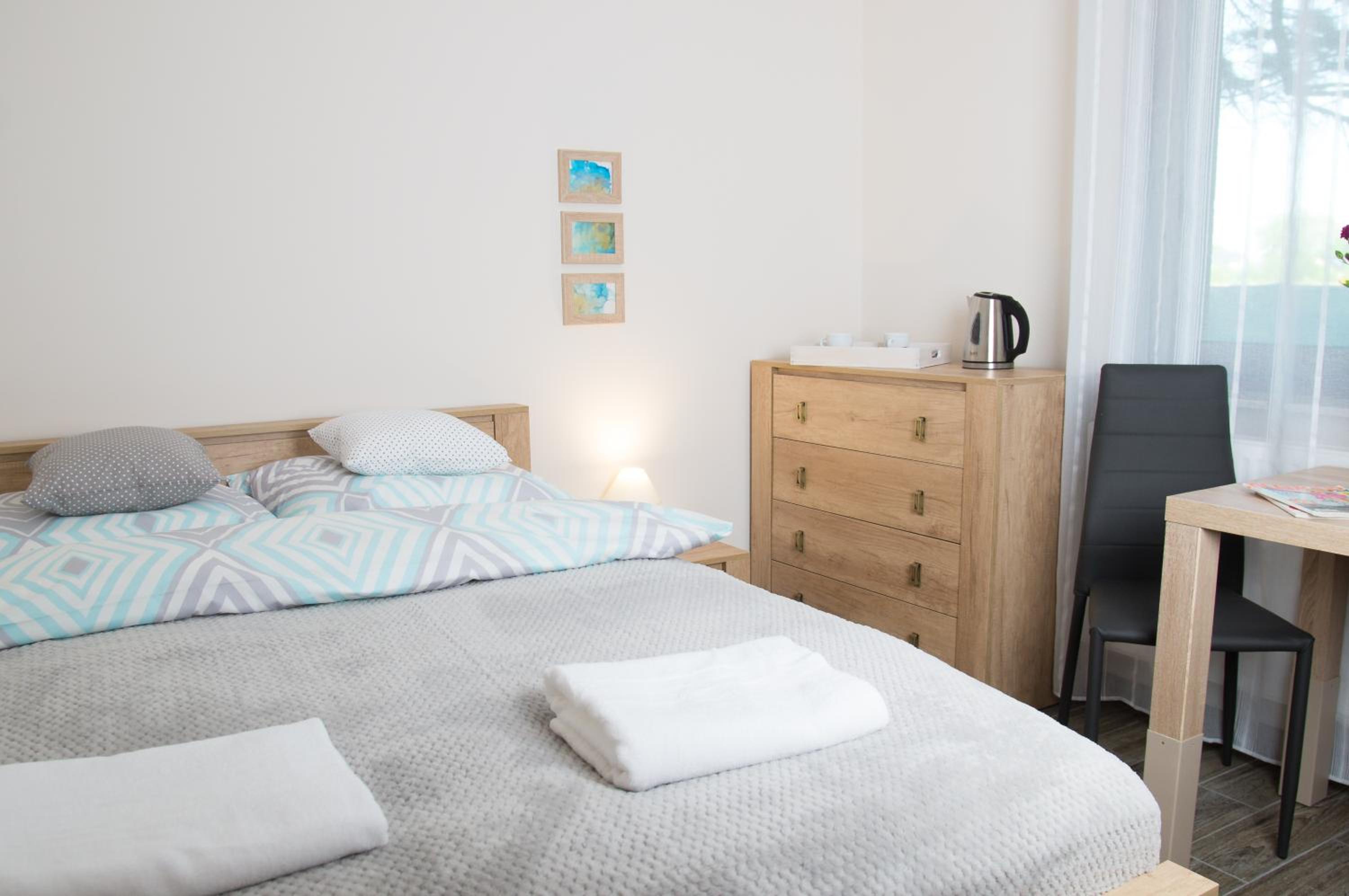 Double Room with Private Bathroom - Photo 3