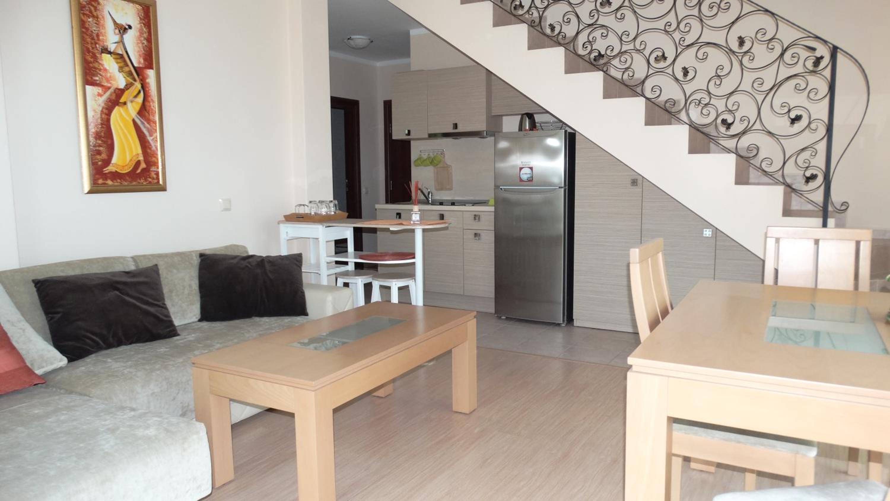 Maisonette photo 2