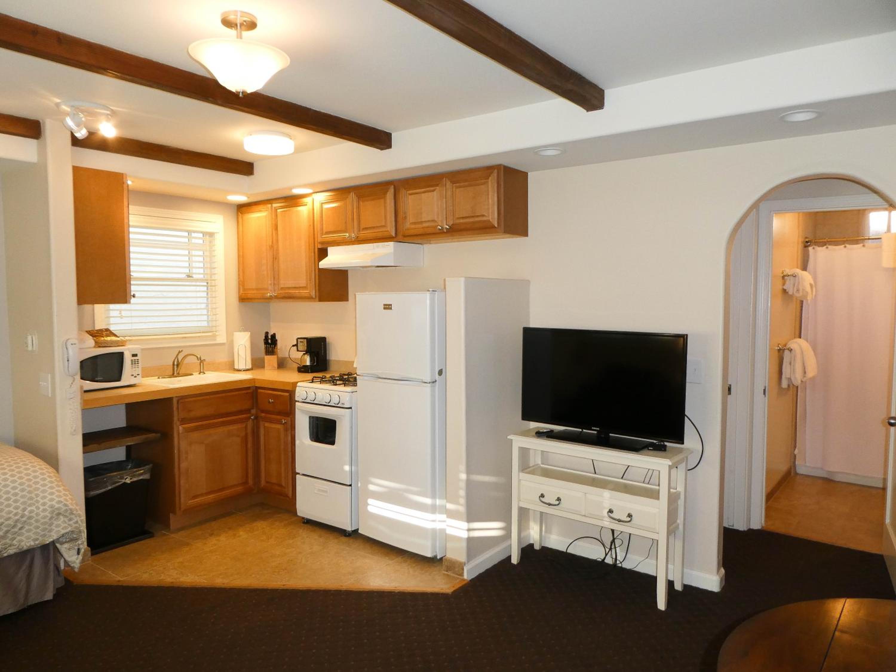 Stephenson 3 - Deluxe Room with Parking