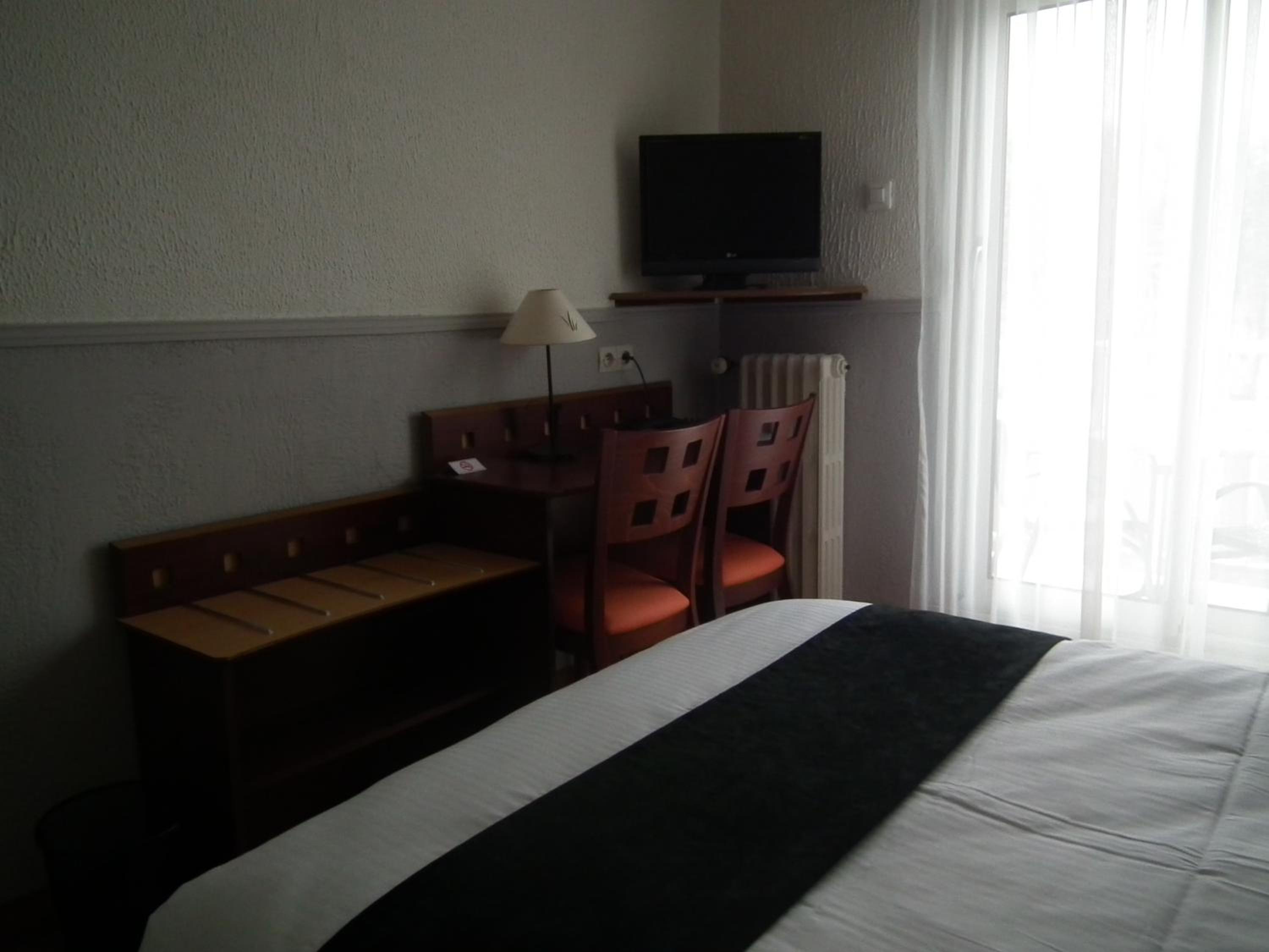 Double Room with Big Lake View - Photo 4