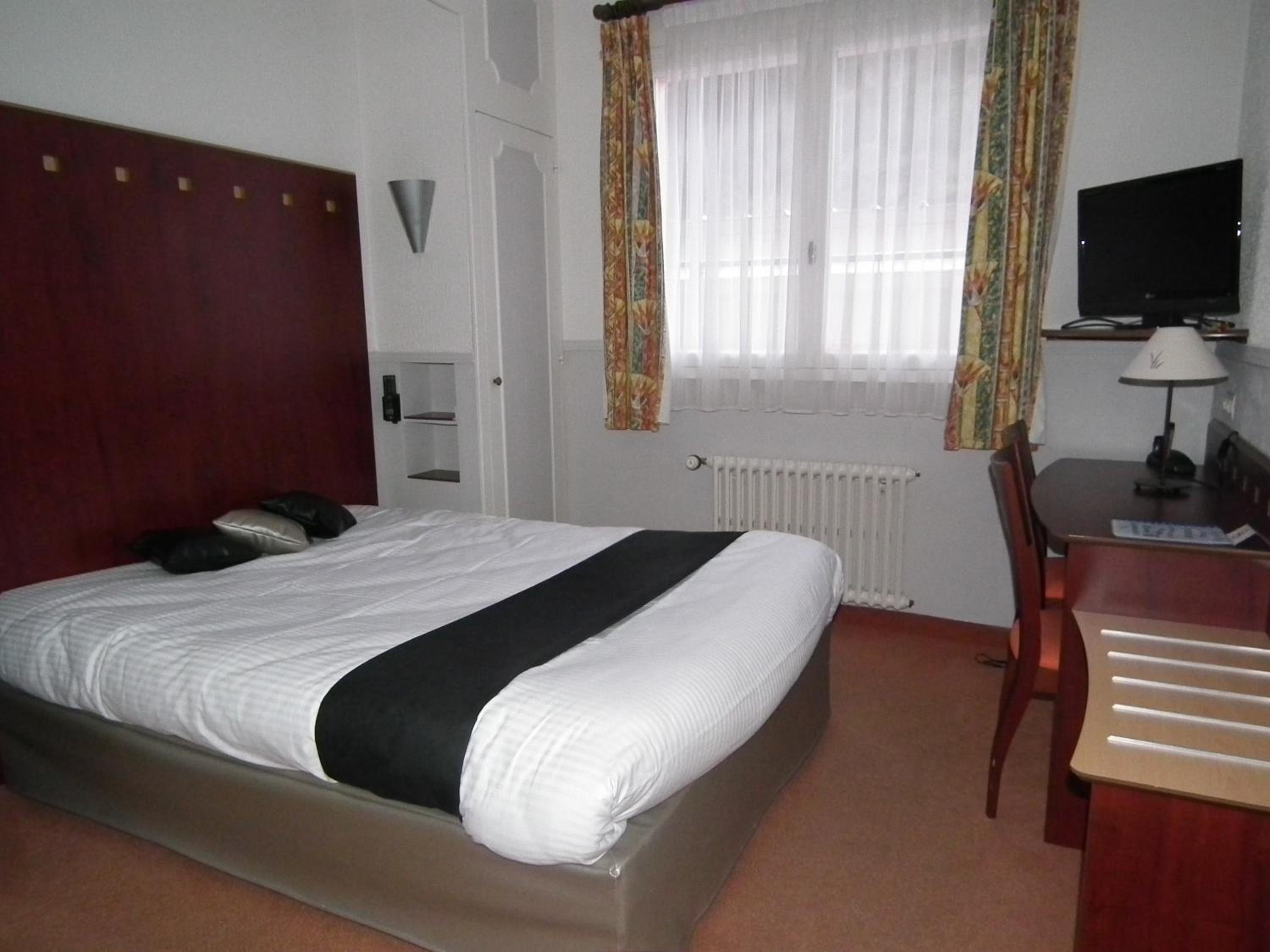 Standard Double Room - Photo 1