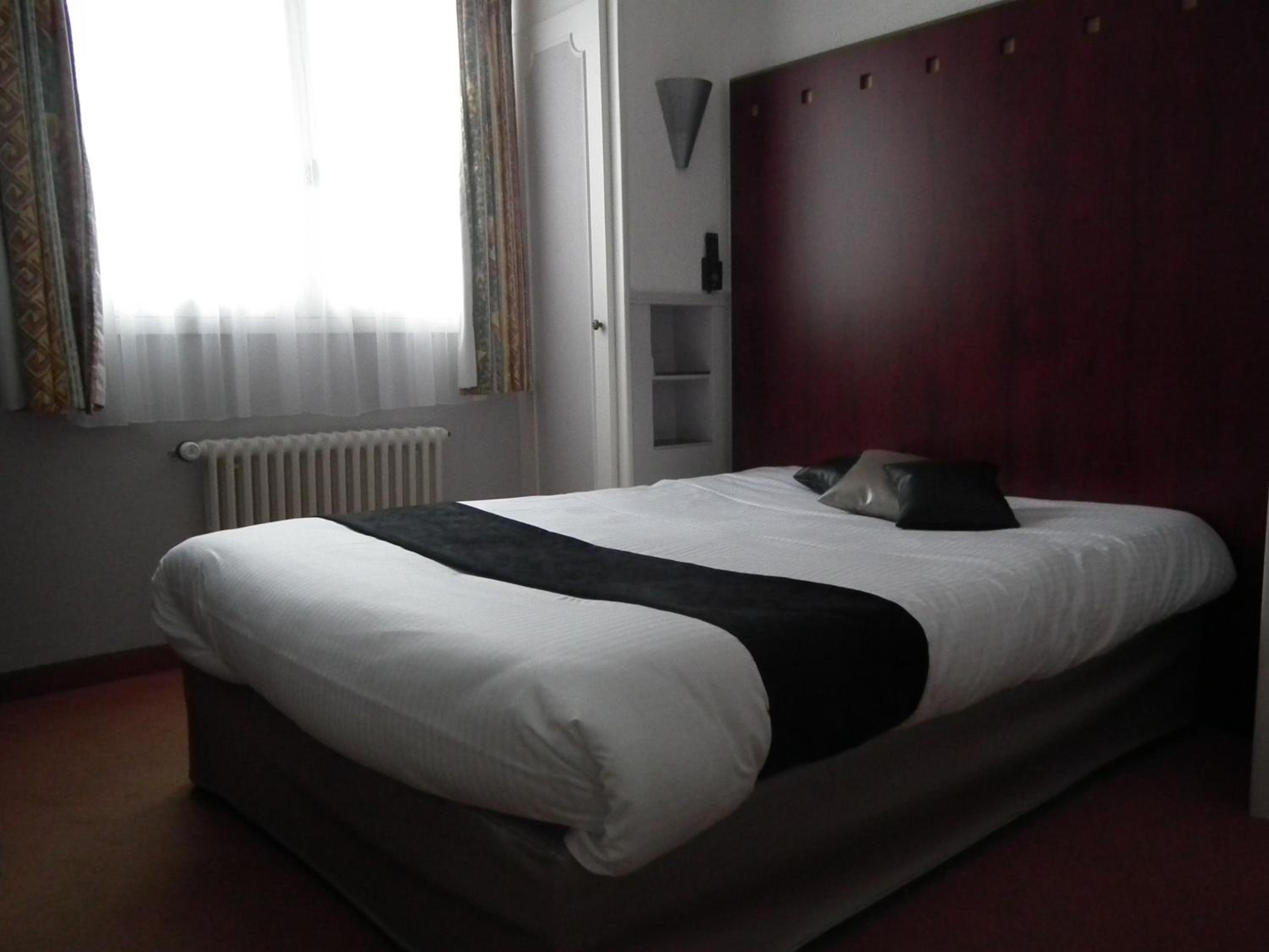 Standard Double Room - Photo 5
