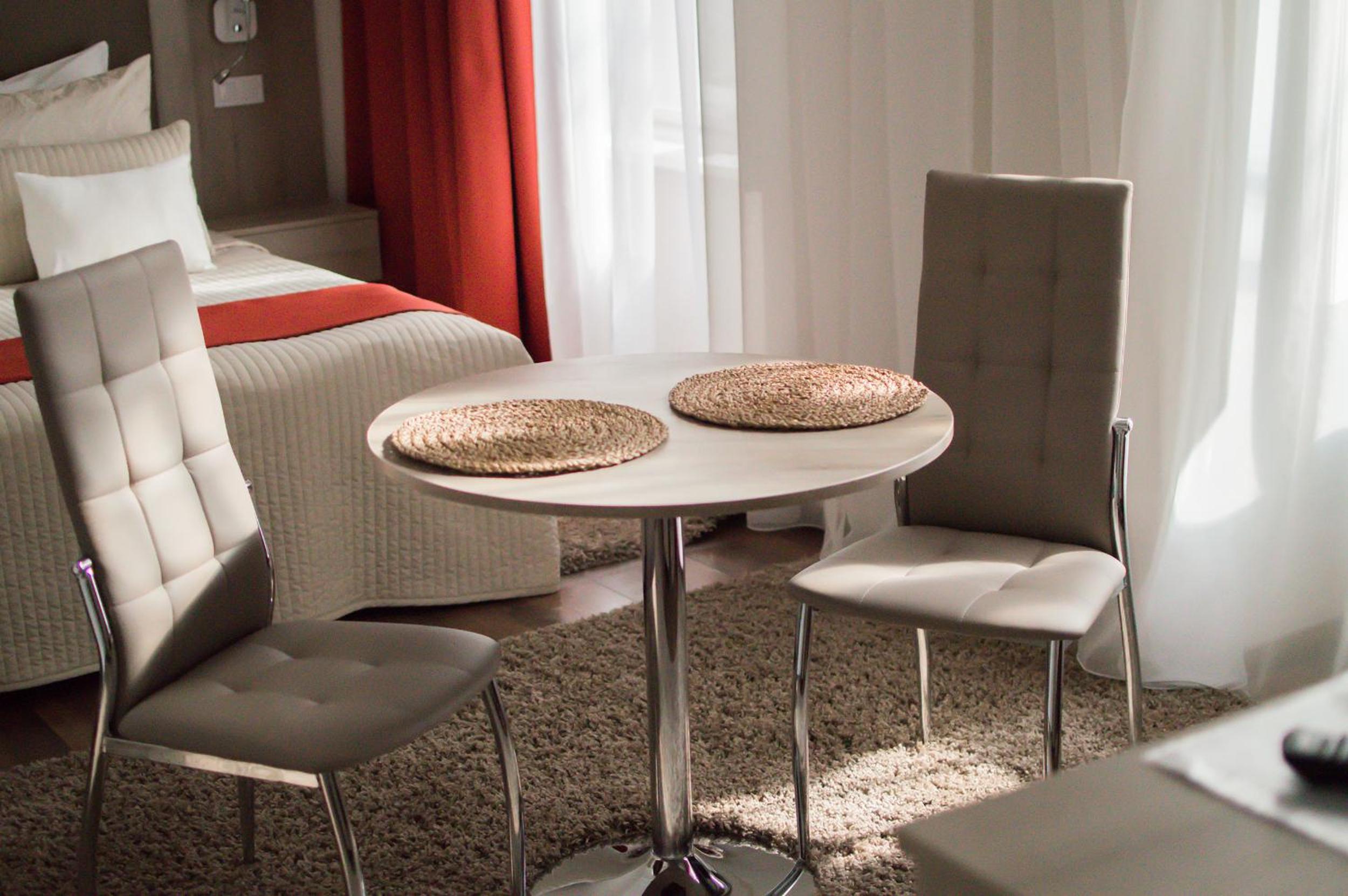 Deluxe Studio Apartment - Photo 9