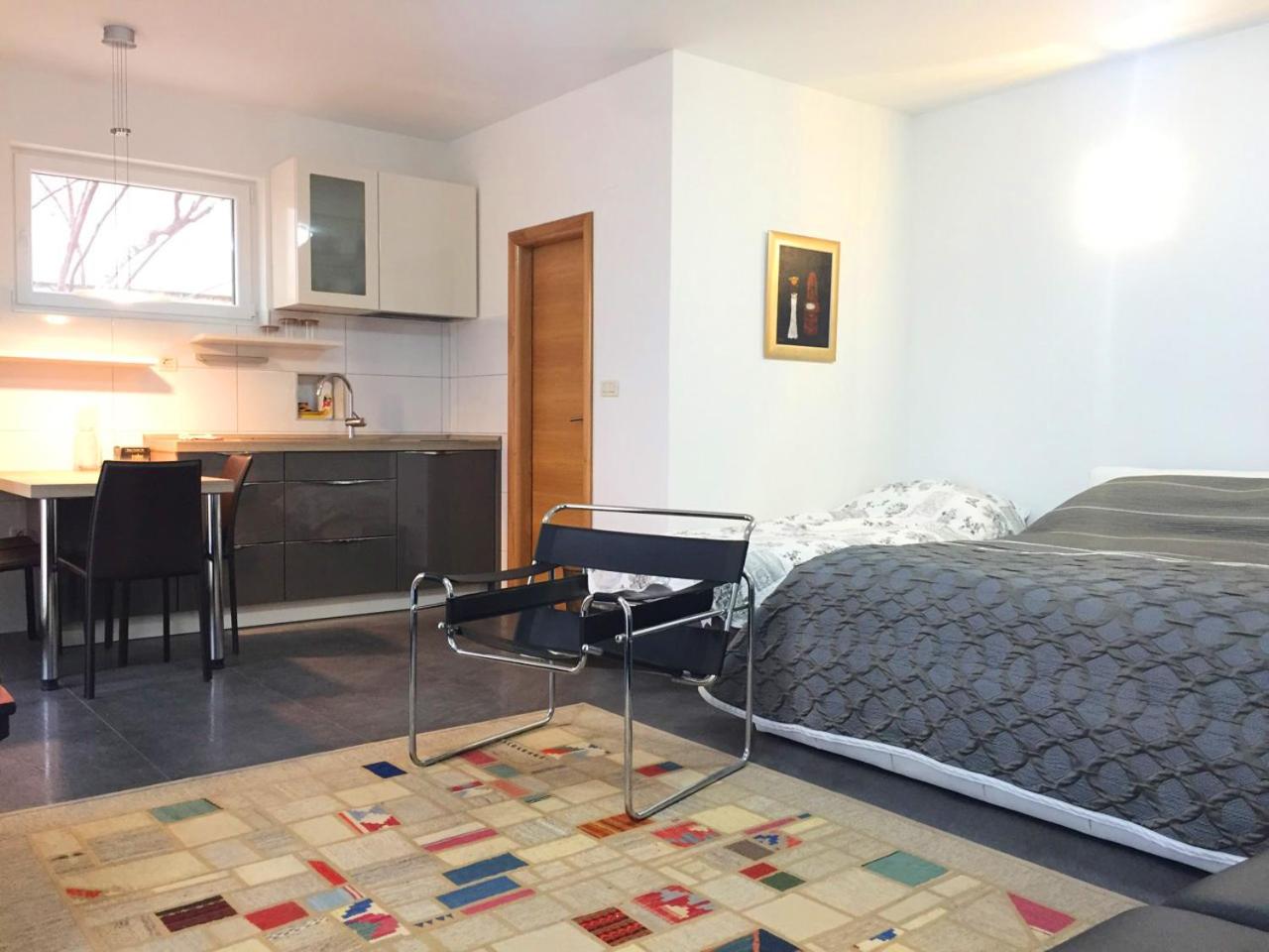 Apartment - Photo 12