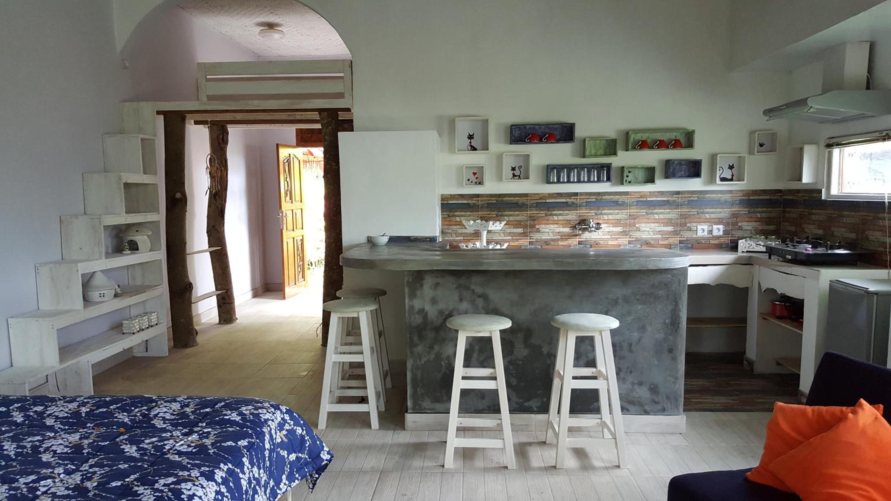 Family Room - Photo 11