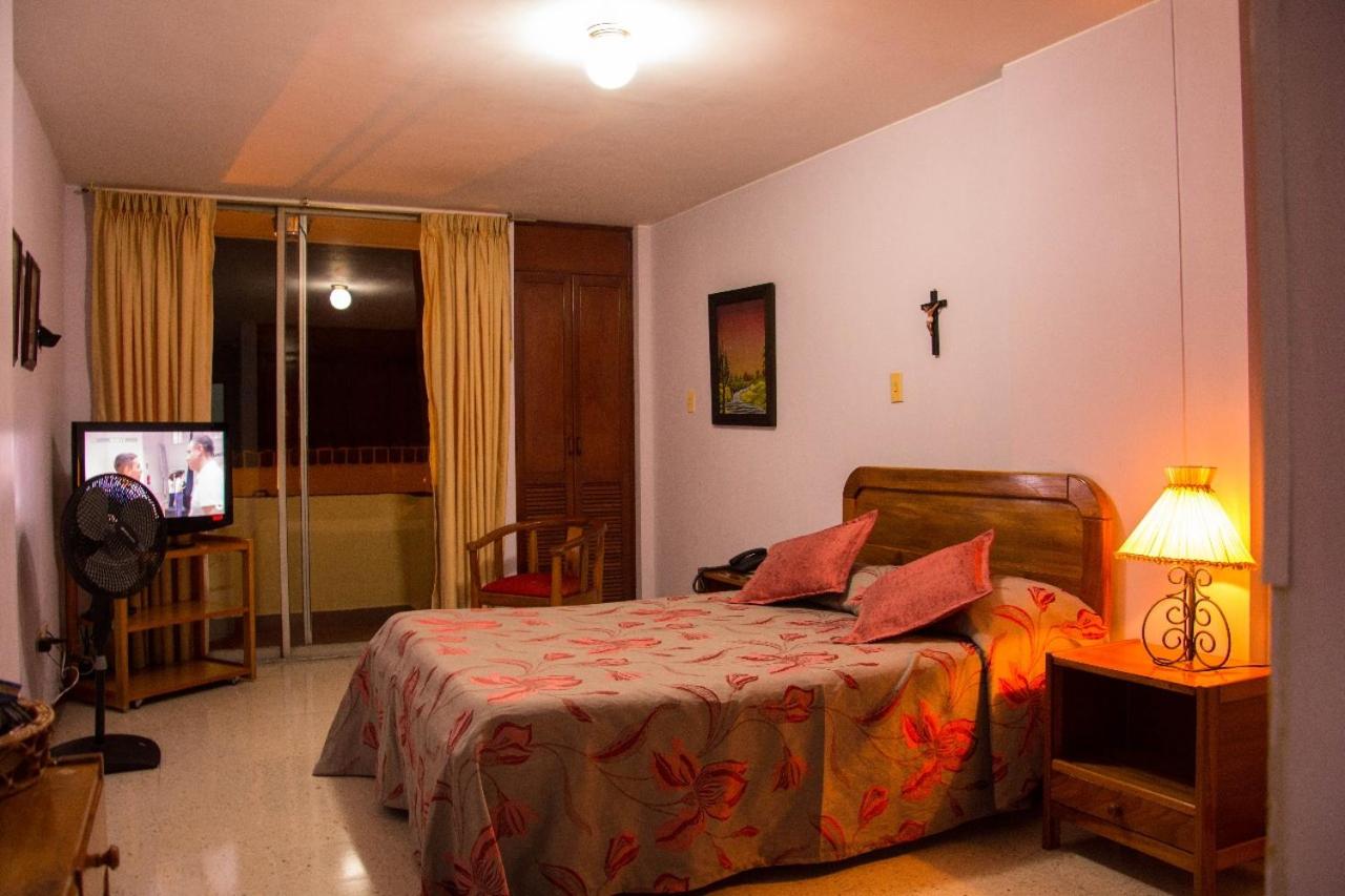 Deluxe Double Or Twin Room photo 2