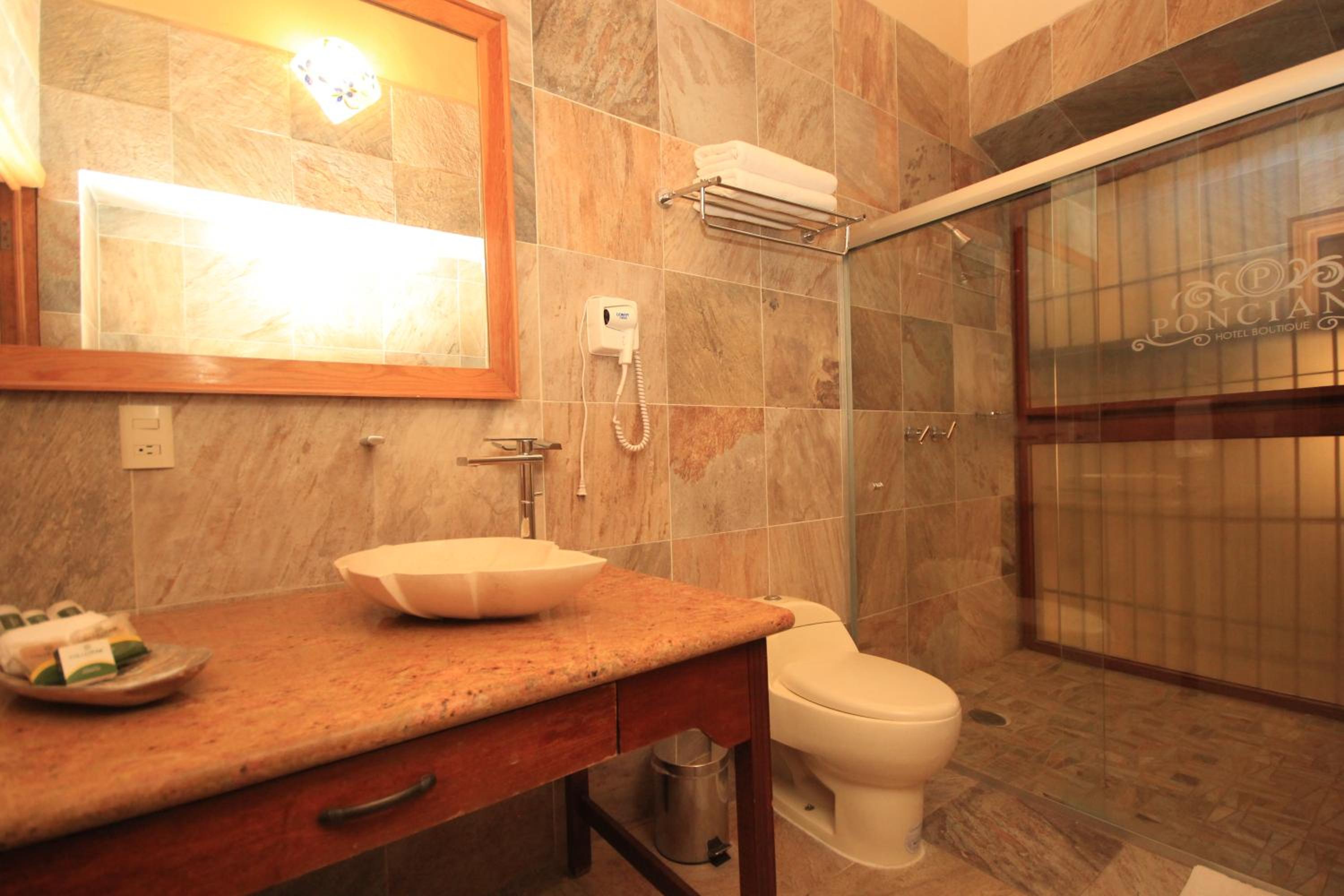 Deluxe King Room photo 2