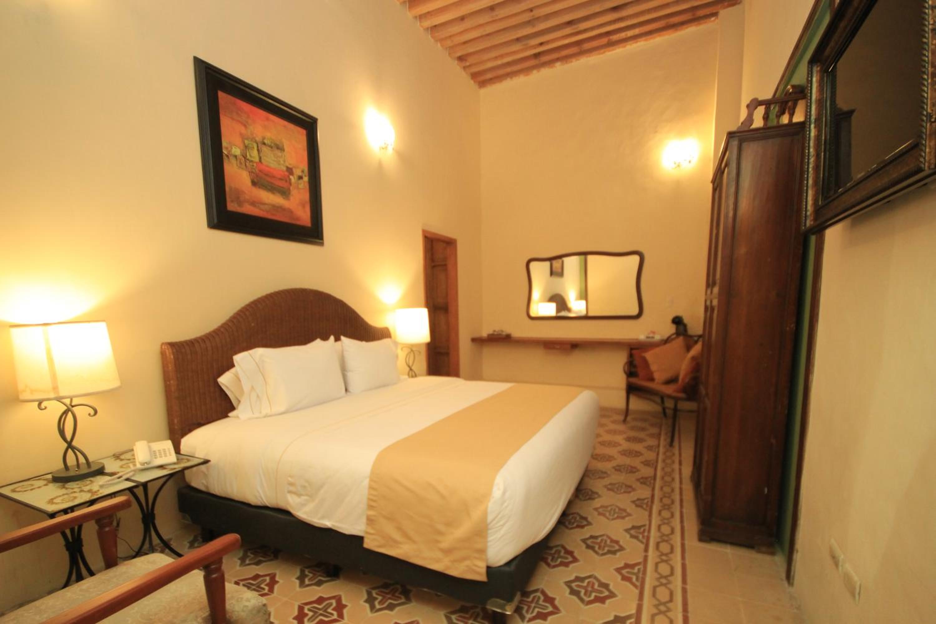 Deluxe King Room photo 1
