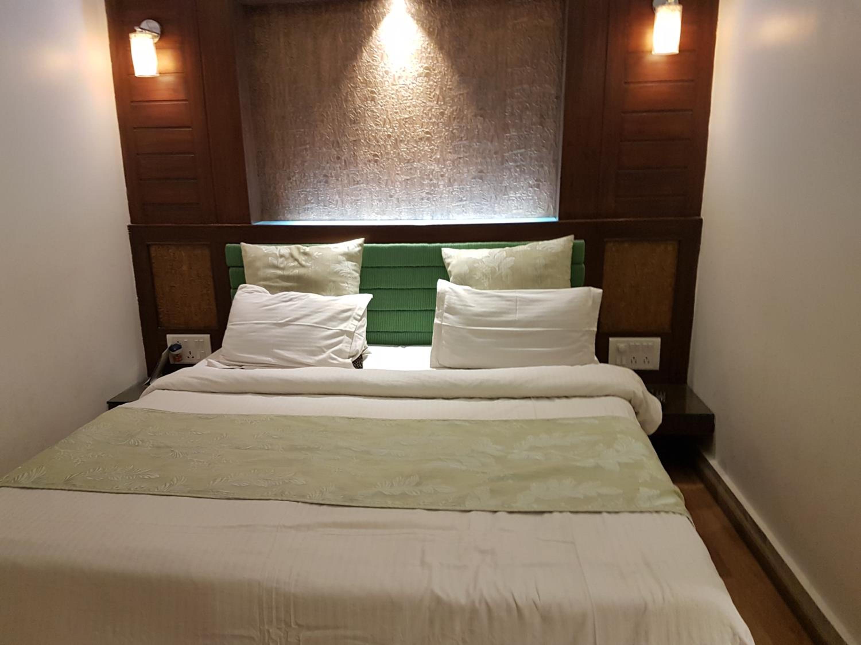 Super Deluxe Double Room photo 3