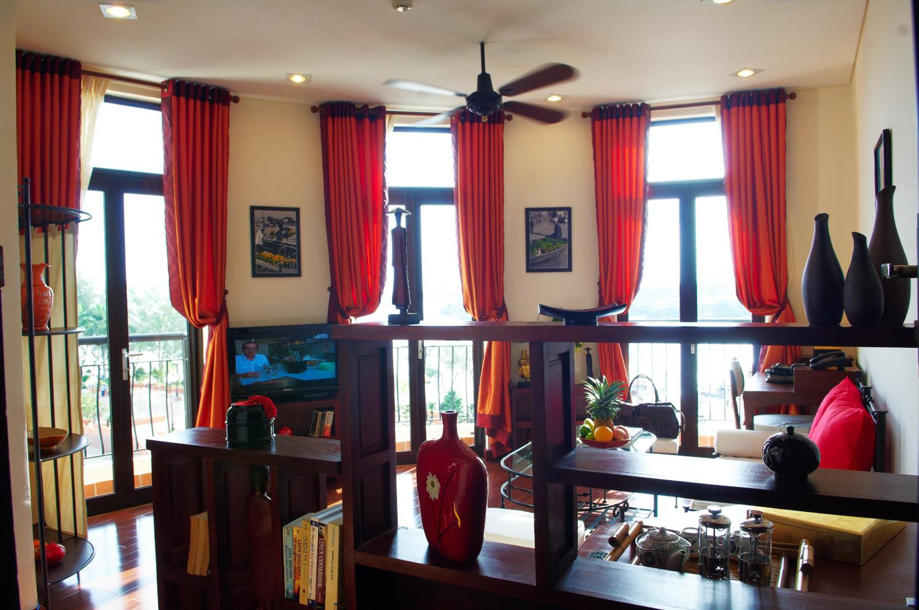 Suite with Balcony - Photo 7