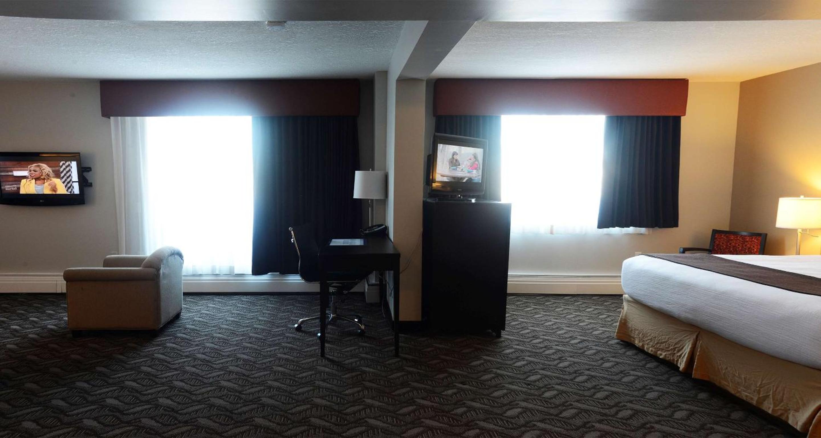 King Suite With Balcony