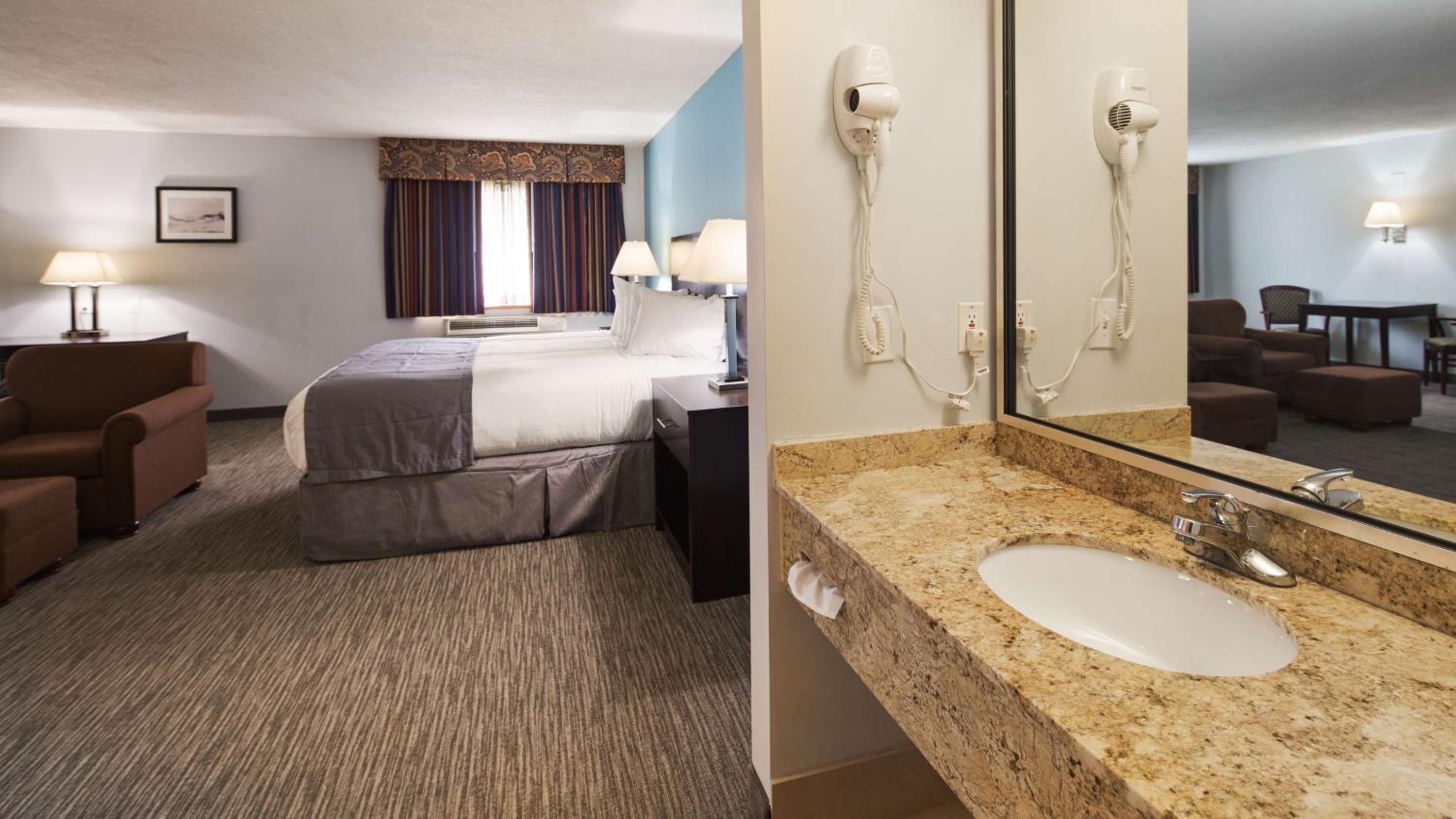Superior King Suite - Non-Smoking
