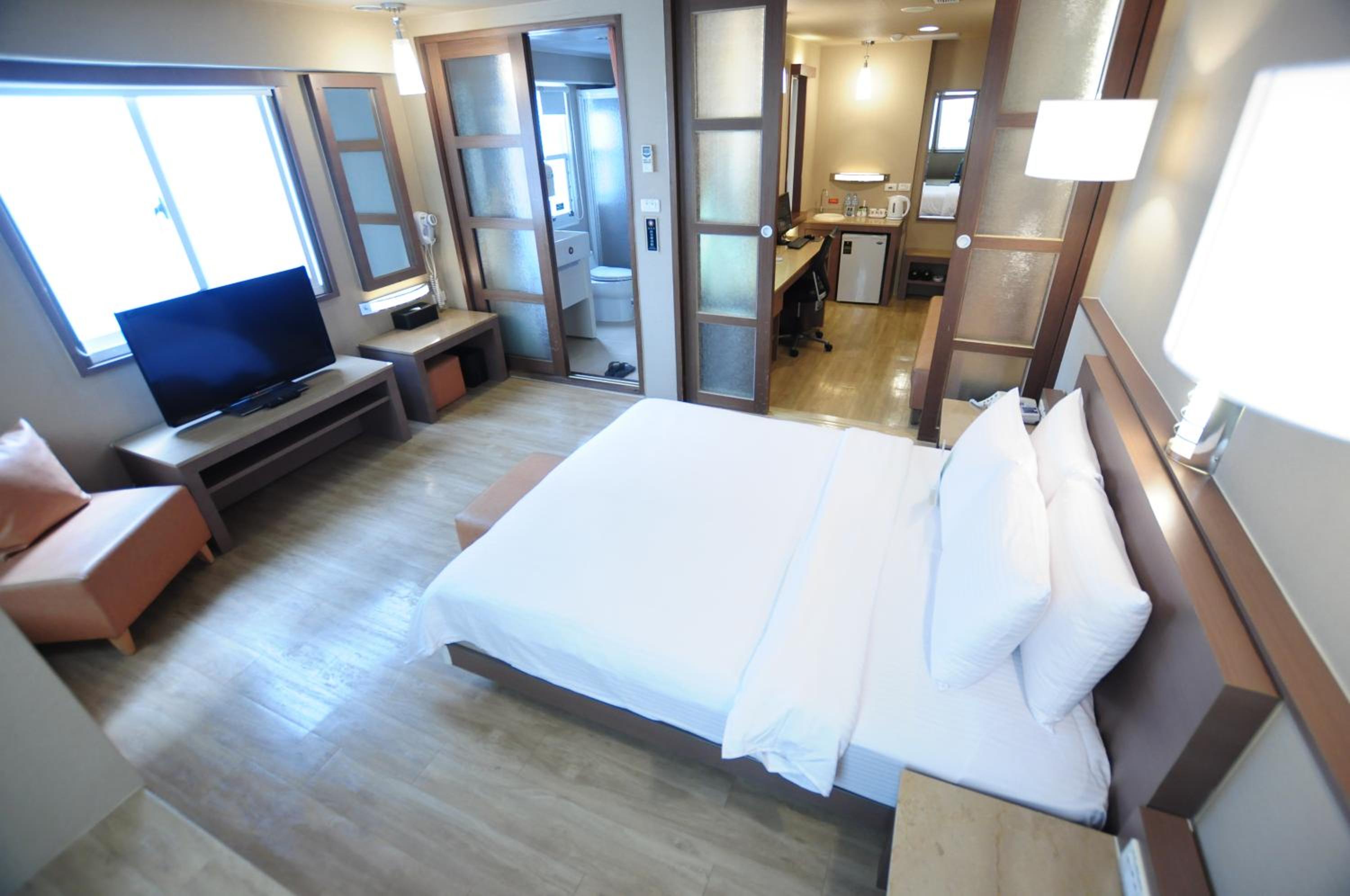 Deluxe Double Room photo 3