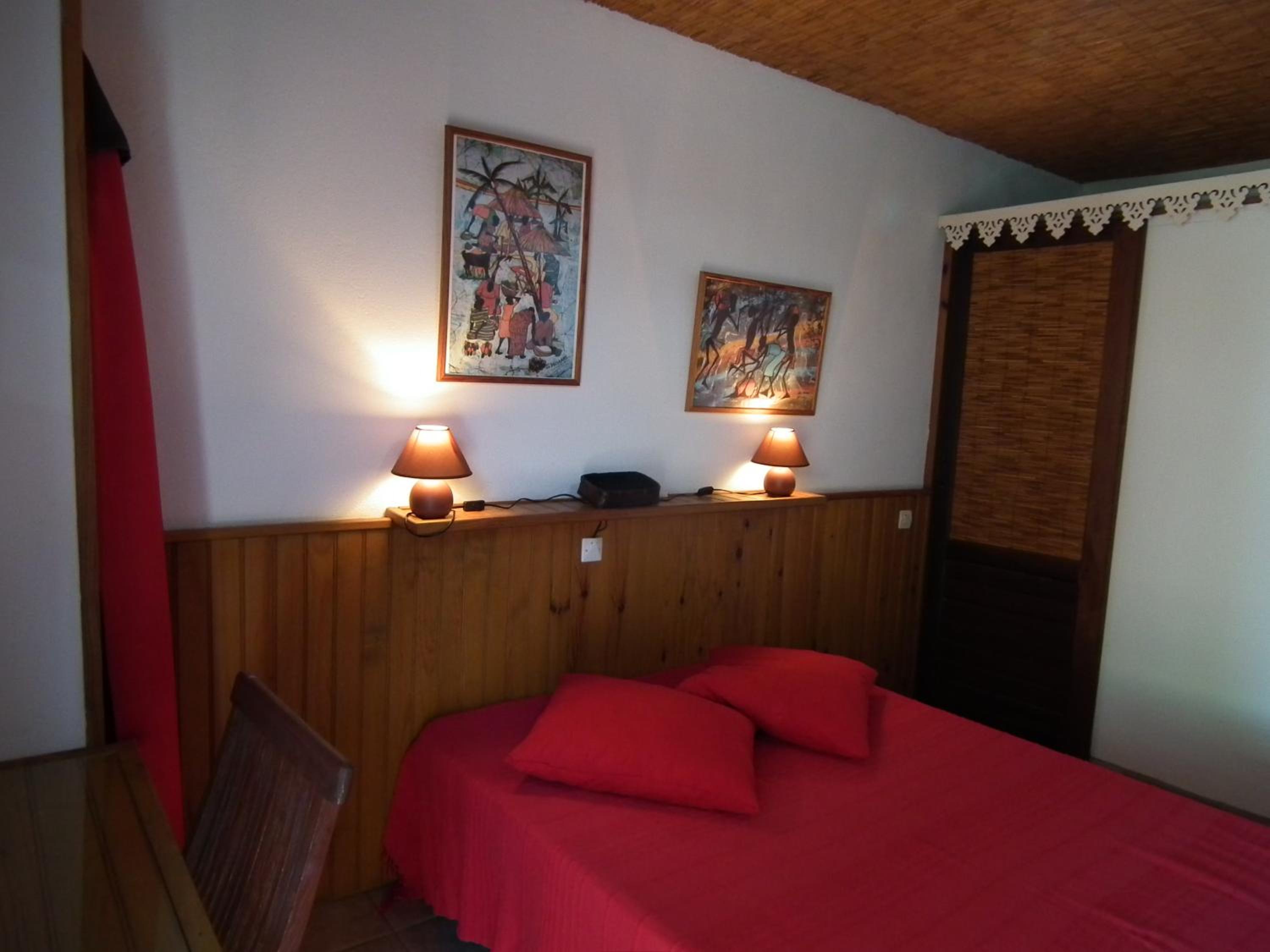 One-Bedroom House photo 1