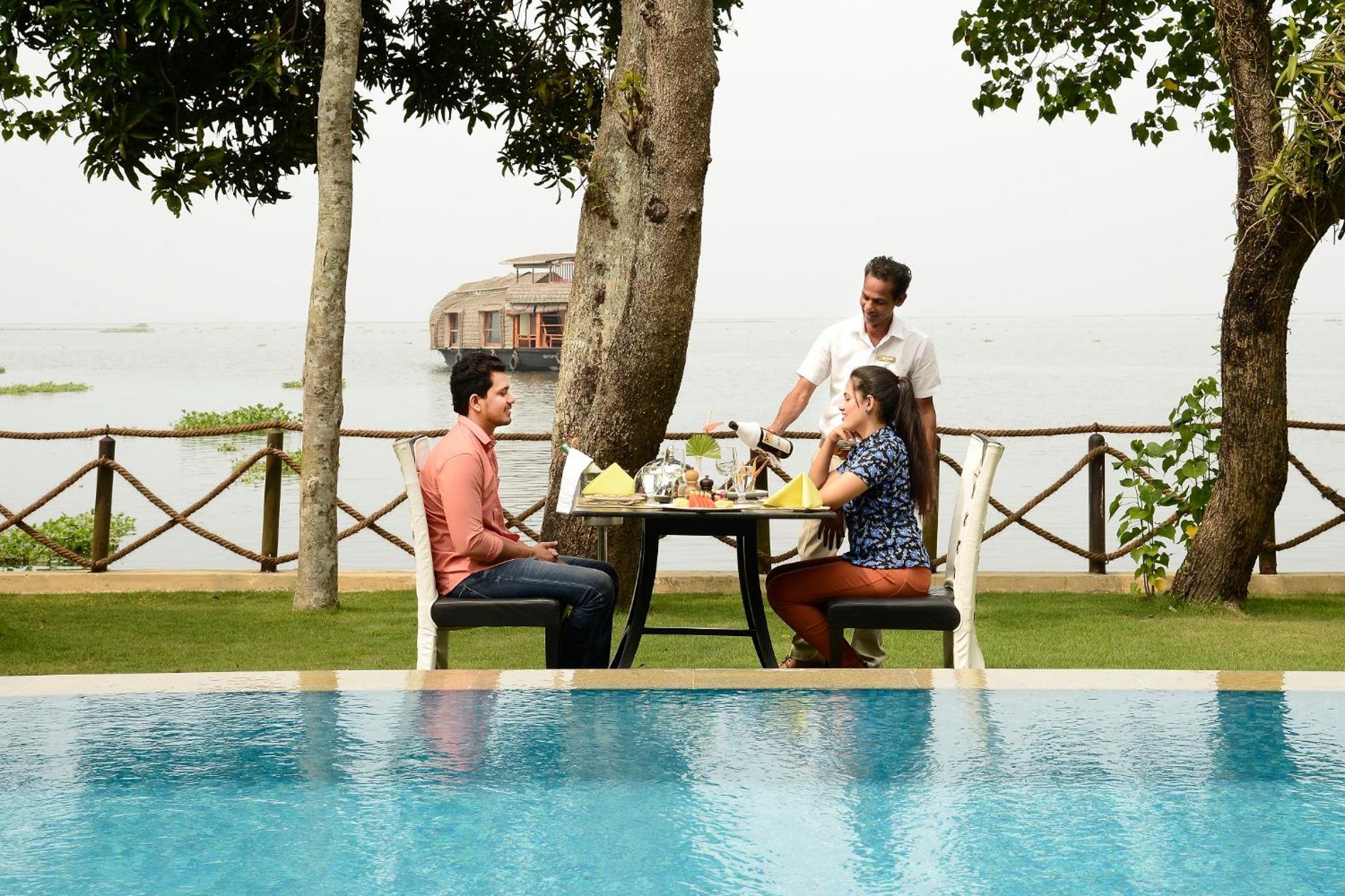 Presidential Villa with Private Pool Presidential Villa with Private Pool