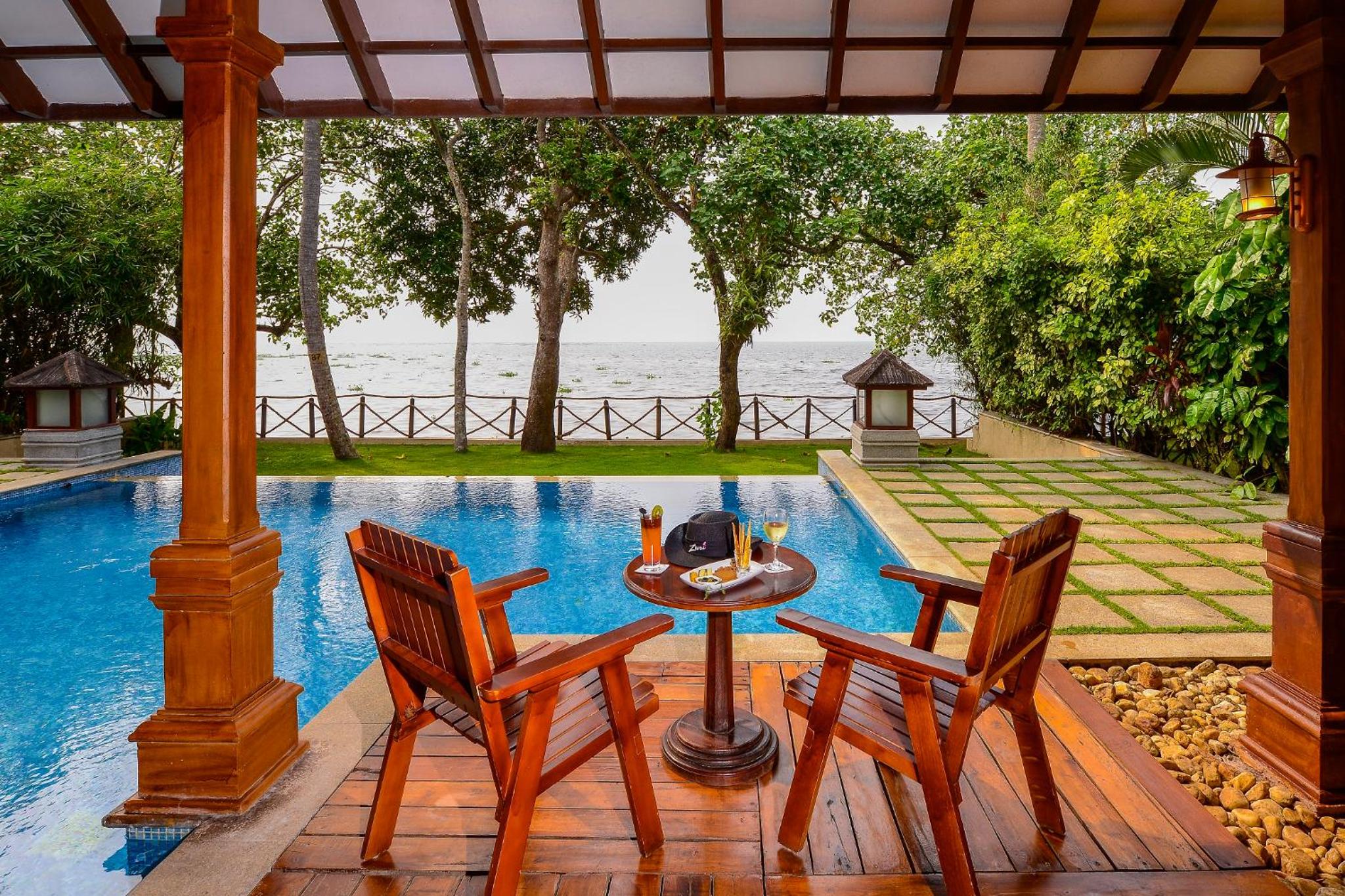 Presidential Villa with Private Pool Presidential Villa with Private Pool