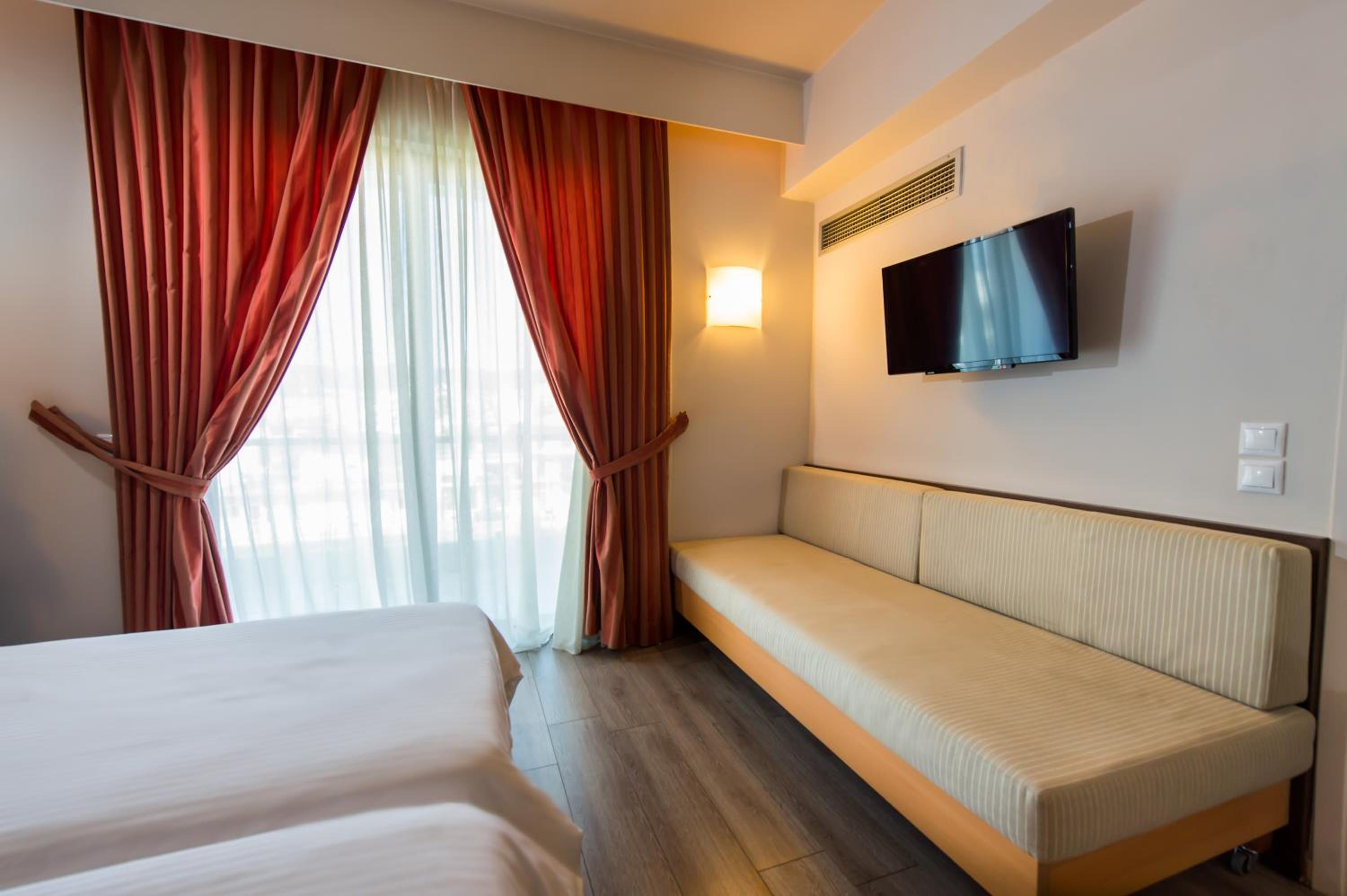 Triple Room - Photo 1