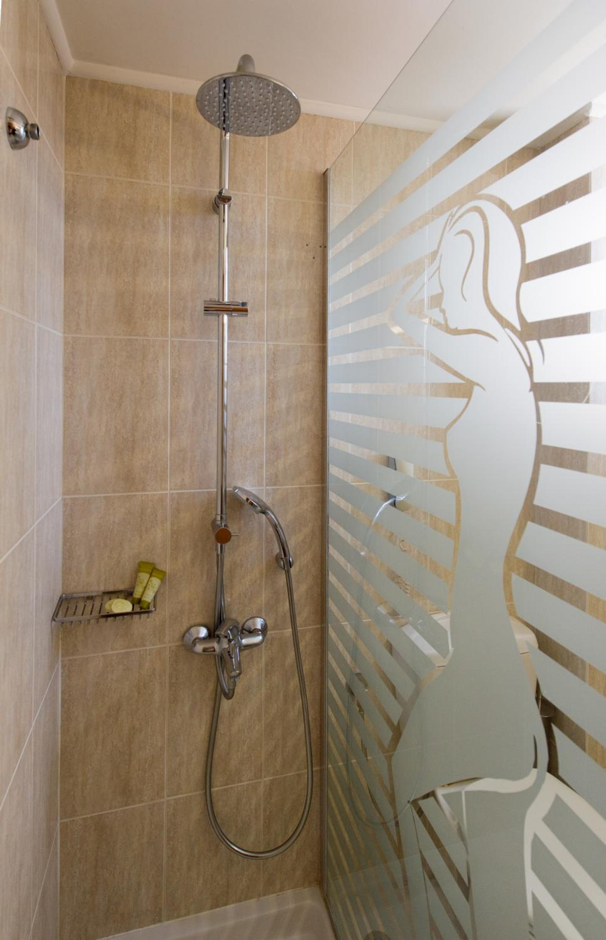 Double or Twin Room - Photo 2