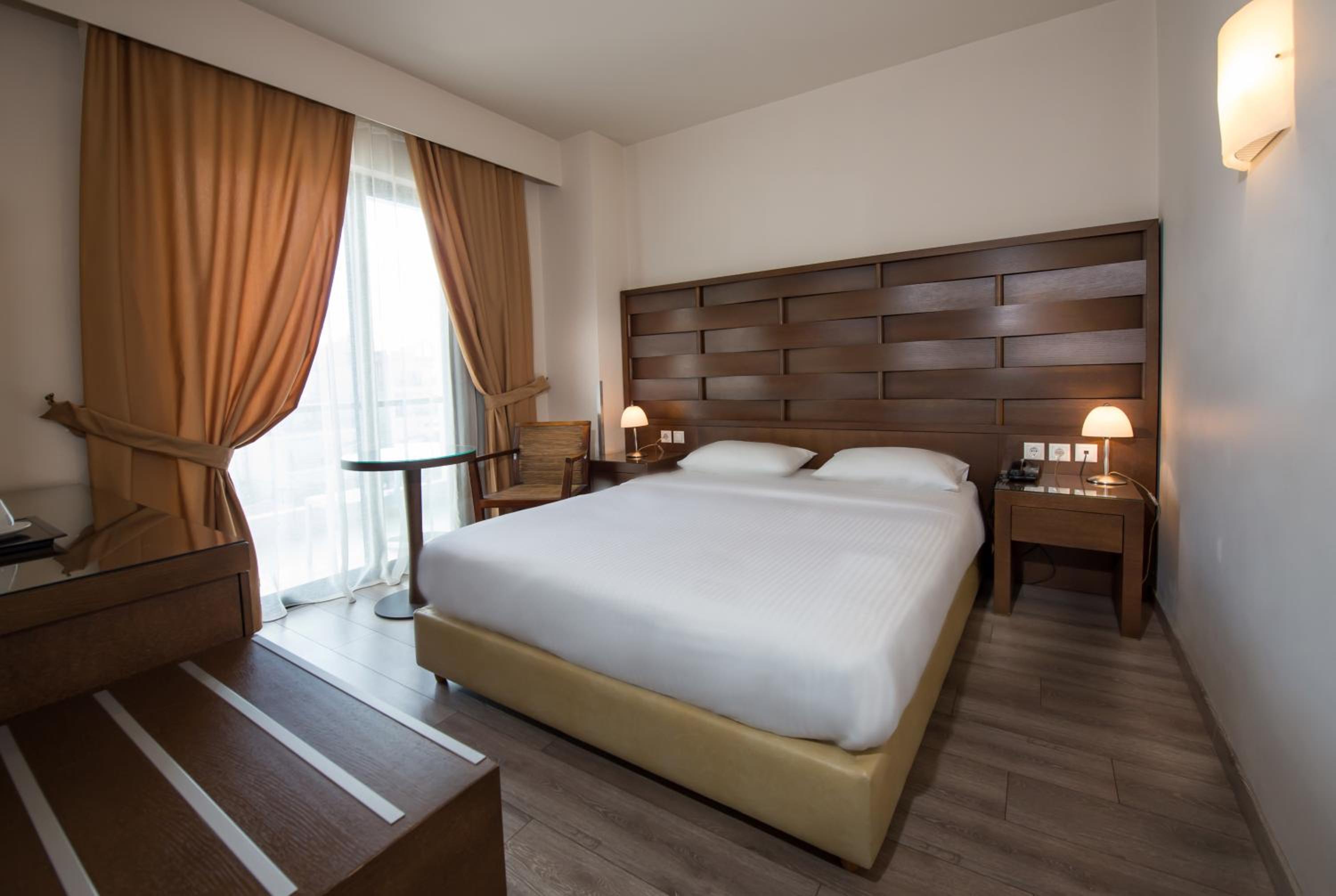 Double or Twin Room - Photo 3