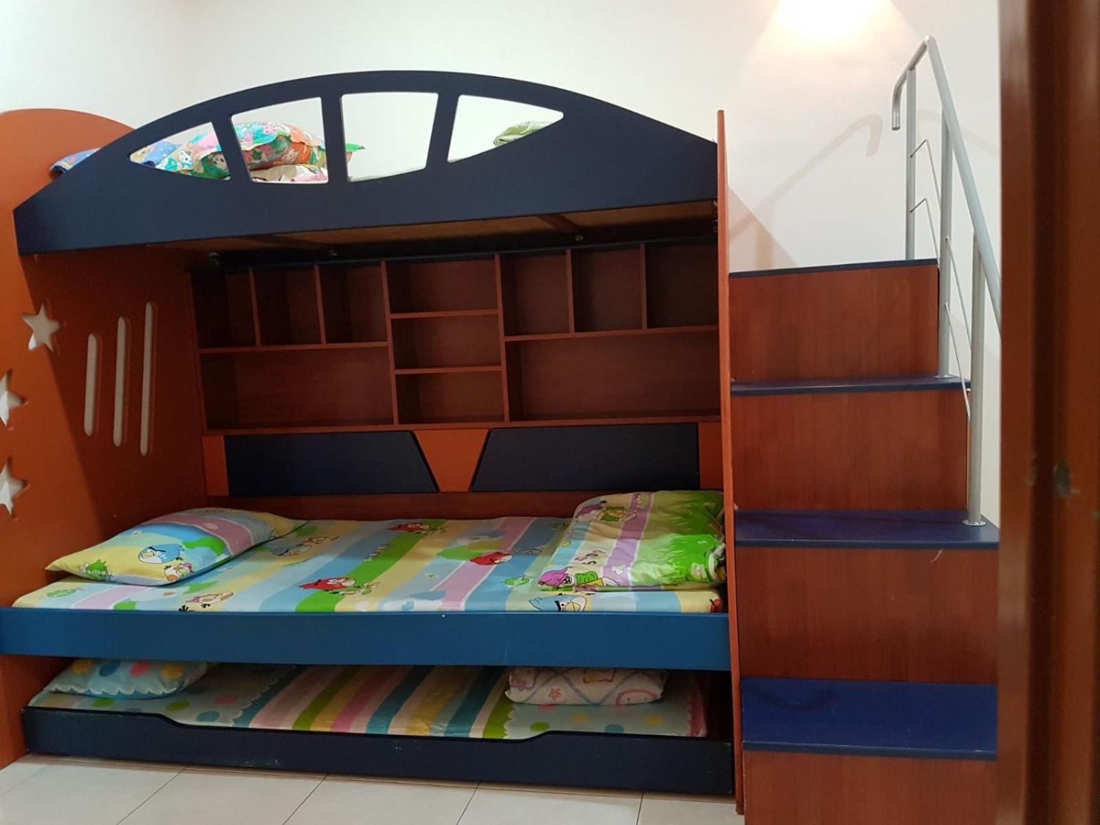 Four-Bedroom House photo 2