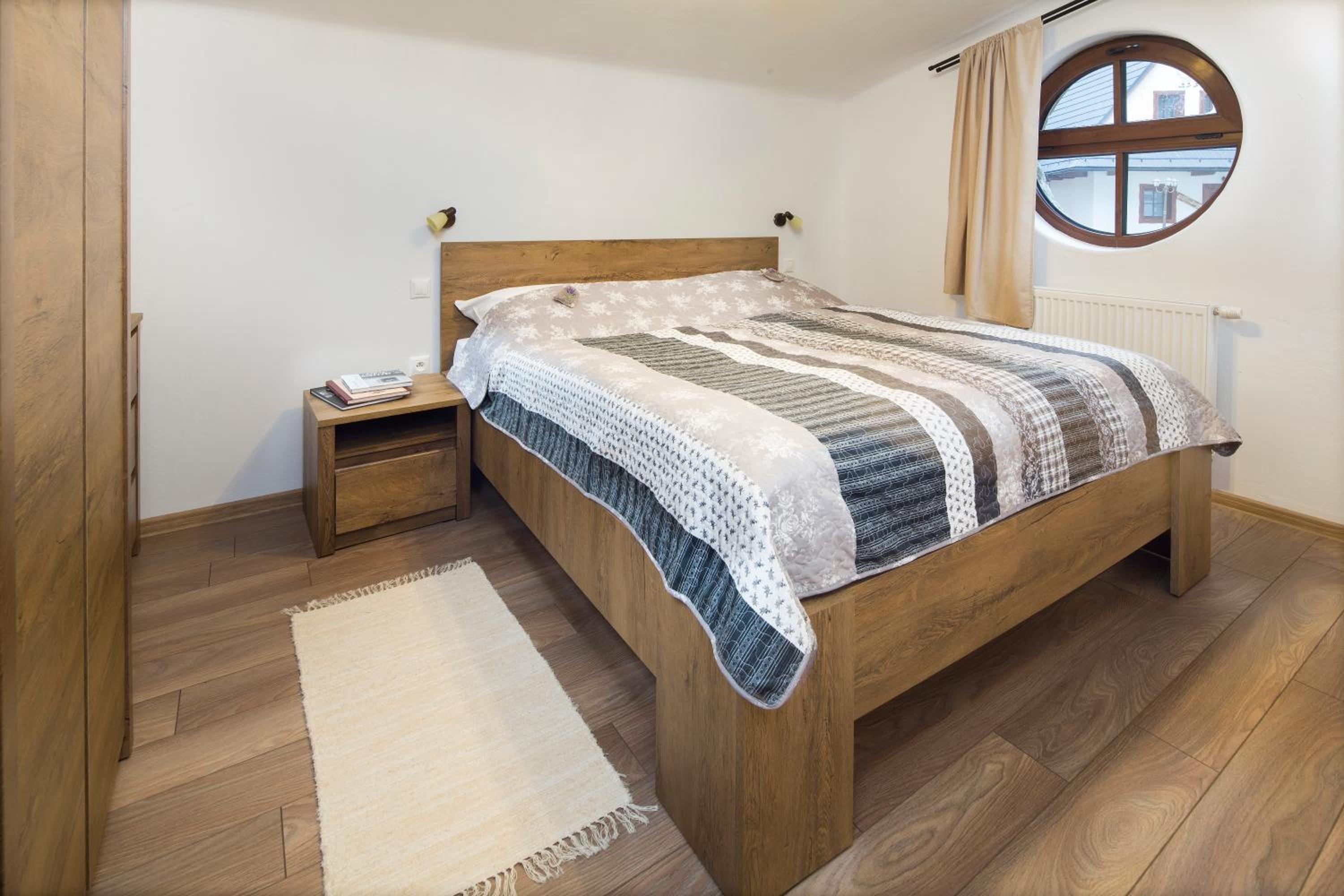Two-Bedroom House - Hobit